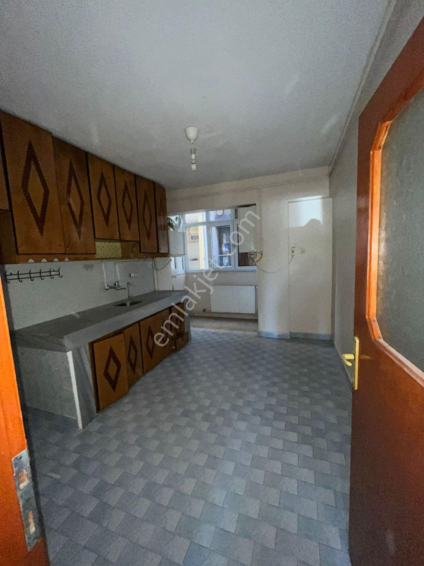 🏢 Panayır Mahallesinde Yatırımlık 3 Katlı Satılık Bina! - Görsel 21