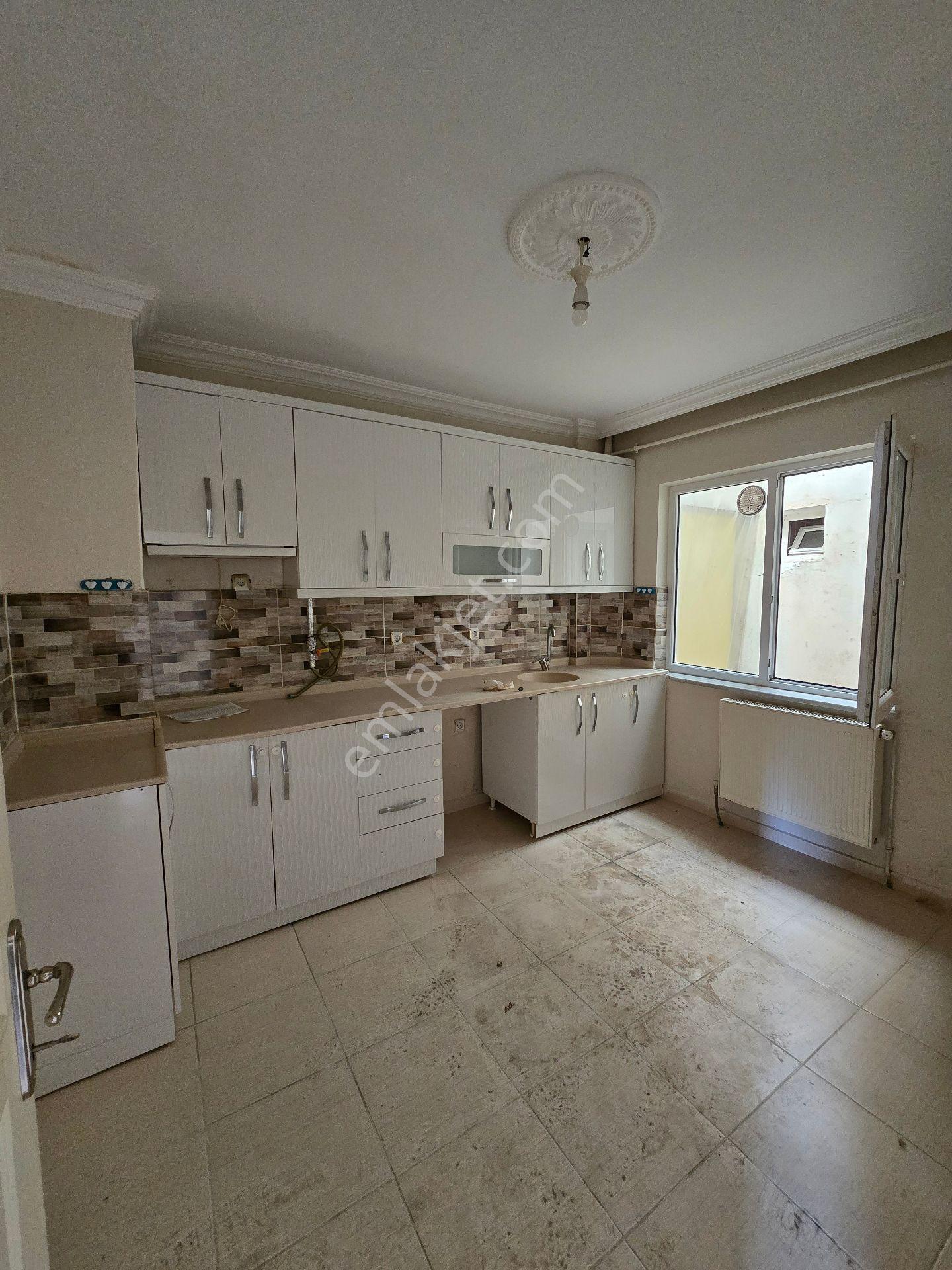 Sivas Merkez Kılavuz Mah. Kiralık 3+1 Daire - Görsel 15