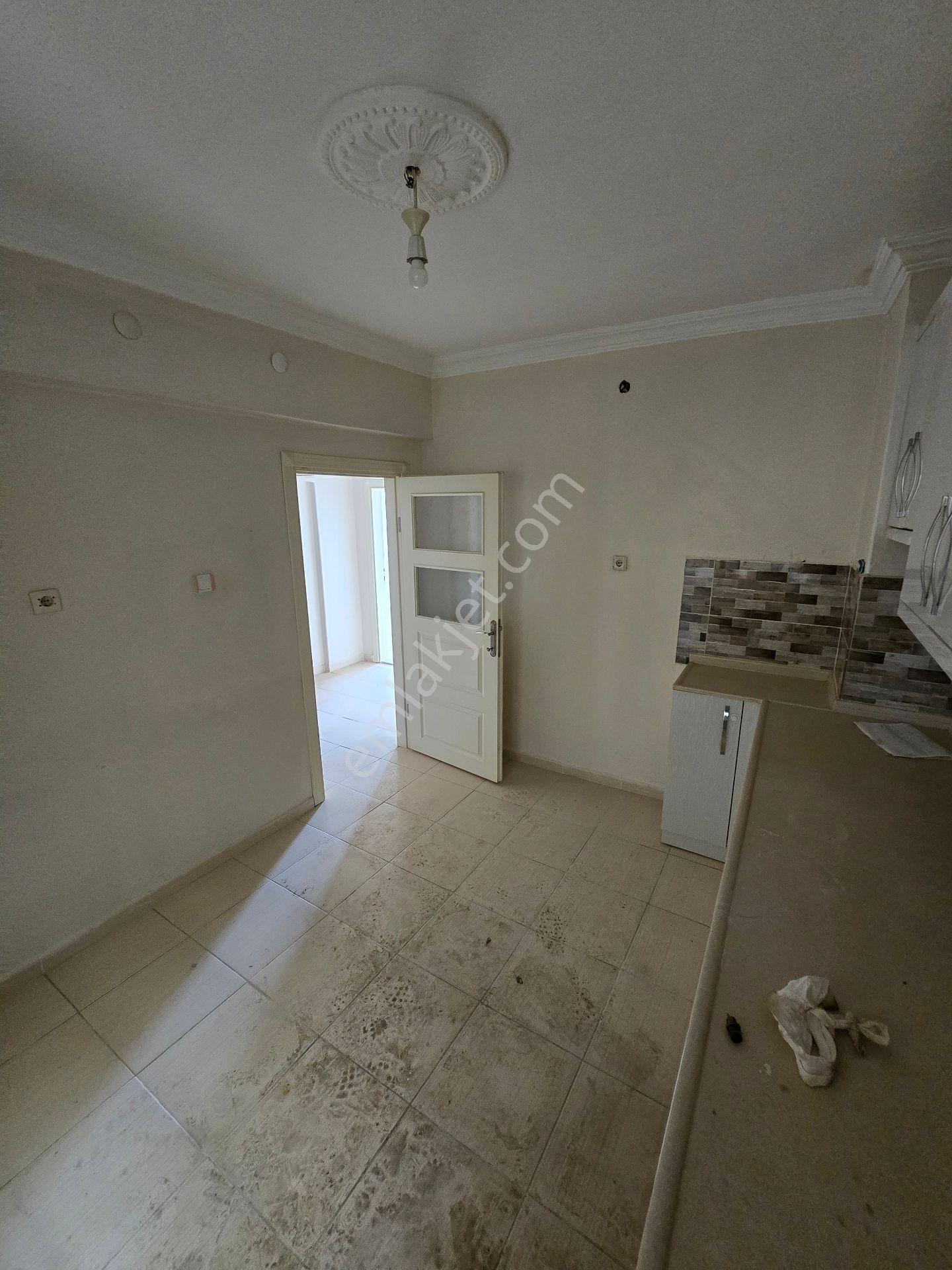Sivas Merkez Kılavuz Mah. Kiralık 3+1 Daire - Görsel 17