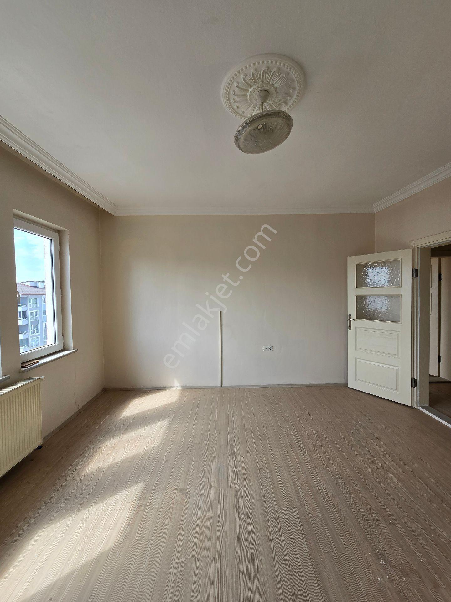 Sivas Merkez Kılavuz Mah. Kiralık 3+1 Daire - Görsel 19