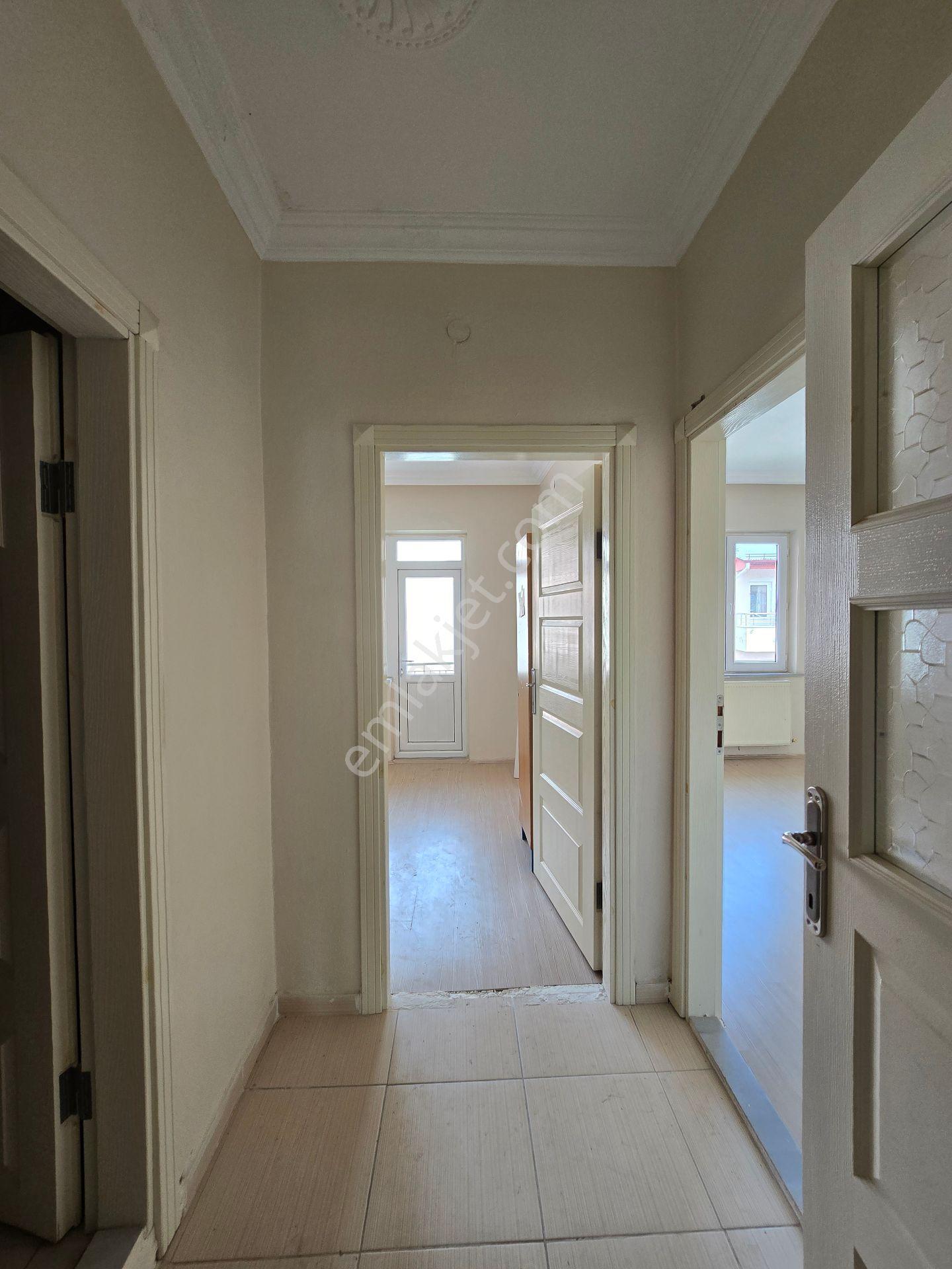 Sivas Merkez Kılavuz Mah. Kiralık 3+1 Daire - Görsel 11