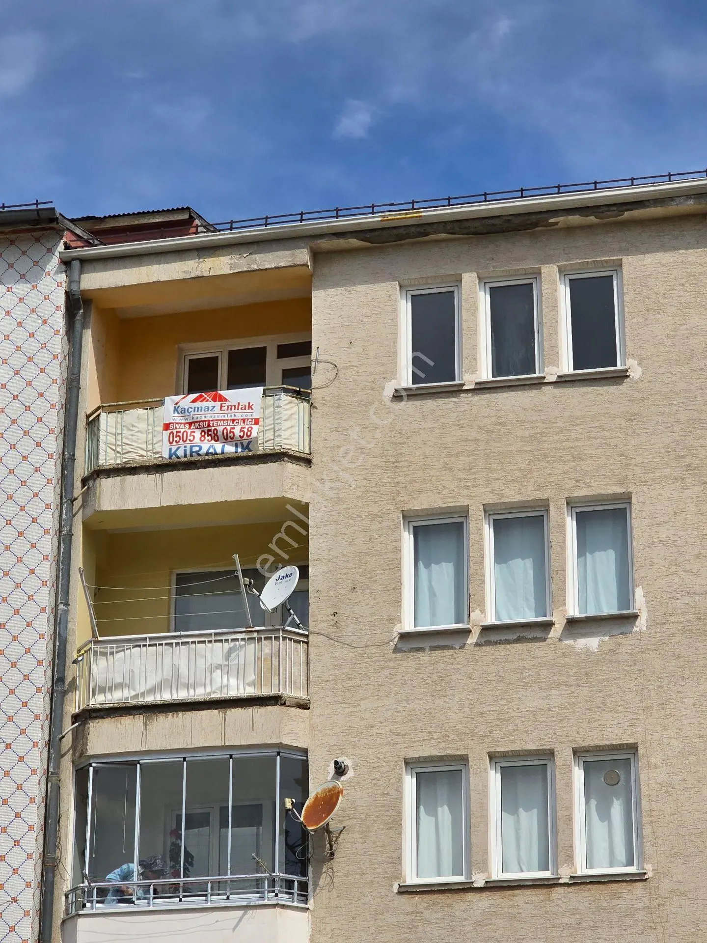 Sivas Merkez Kılavuz Mah. Kiralık 3+1 Daire - Görsel 2