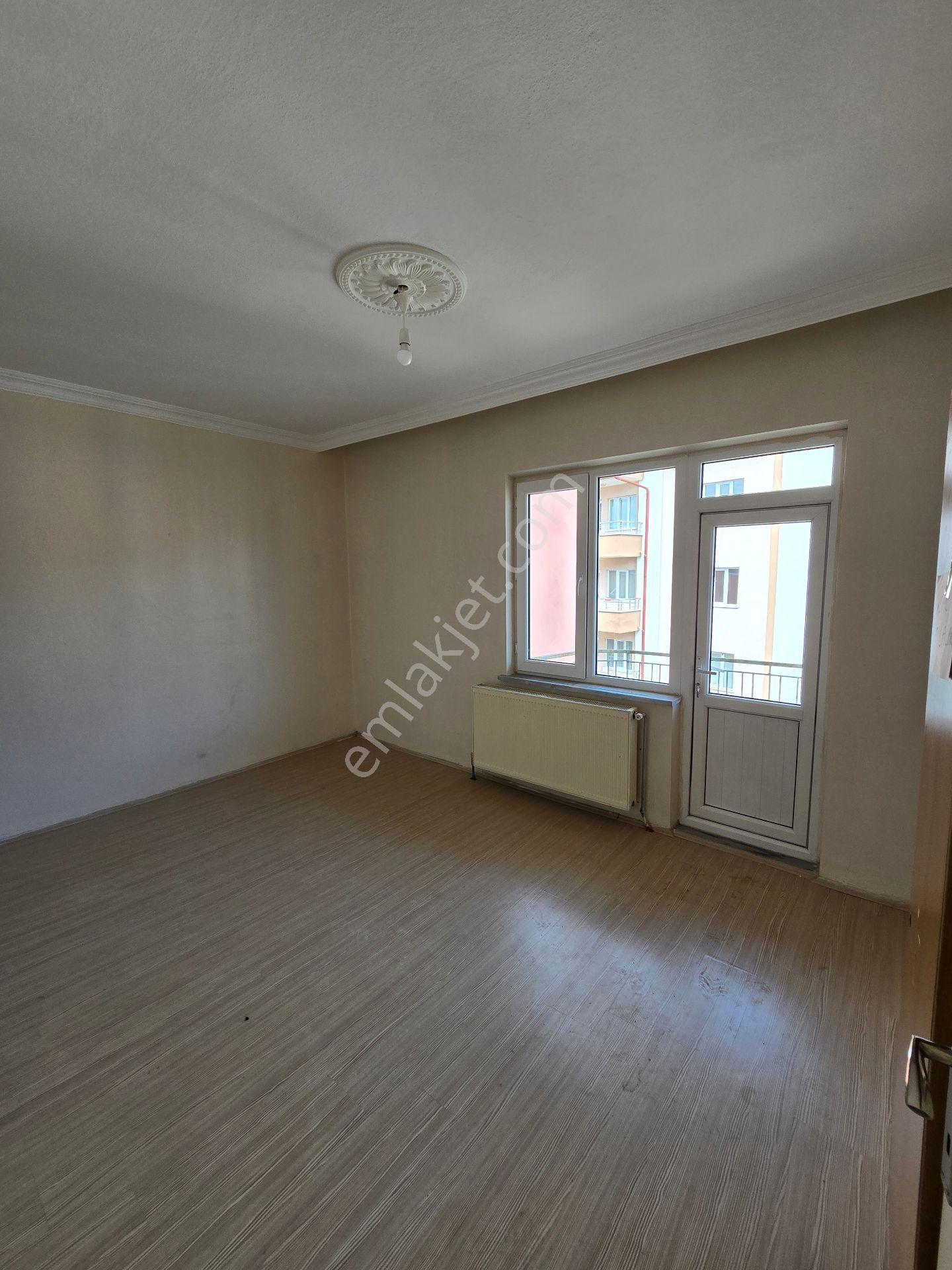 Sivas Merkez Kılavuz Mah. Kiralık 3+1 Daire - Görsel 6