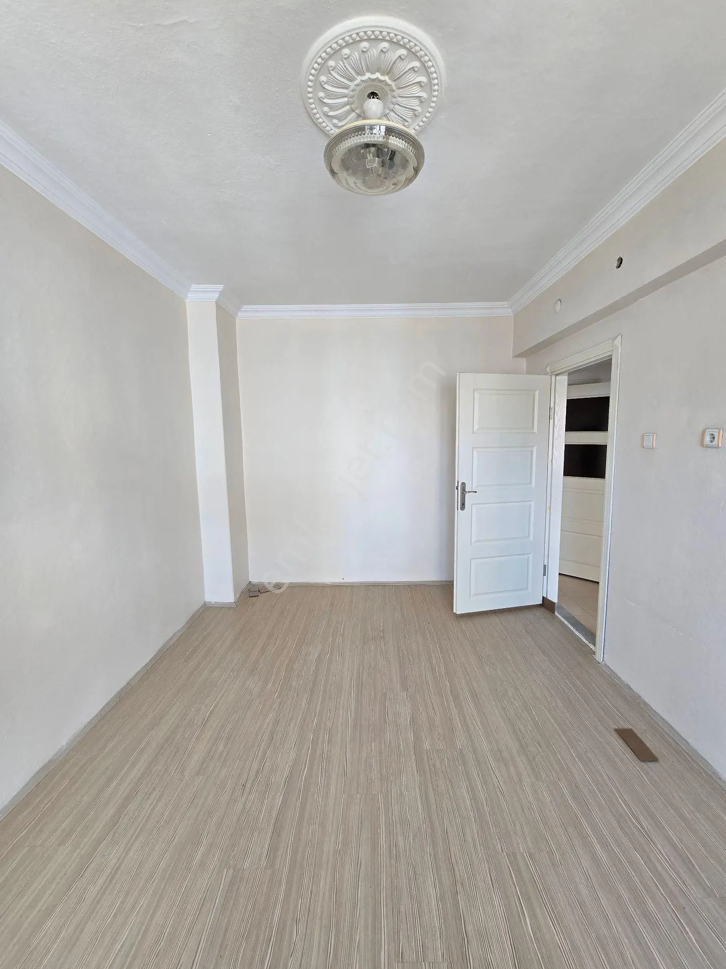 Sivas Merkez Kılavuz Mah. Kiralık 3+1 Daire - Görsel 5