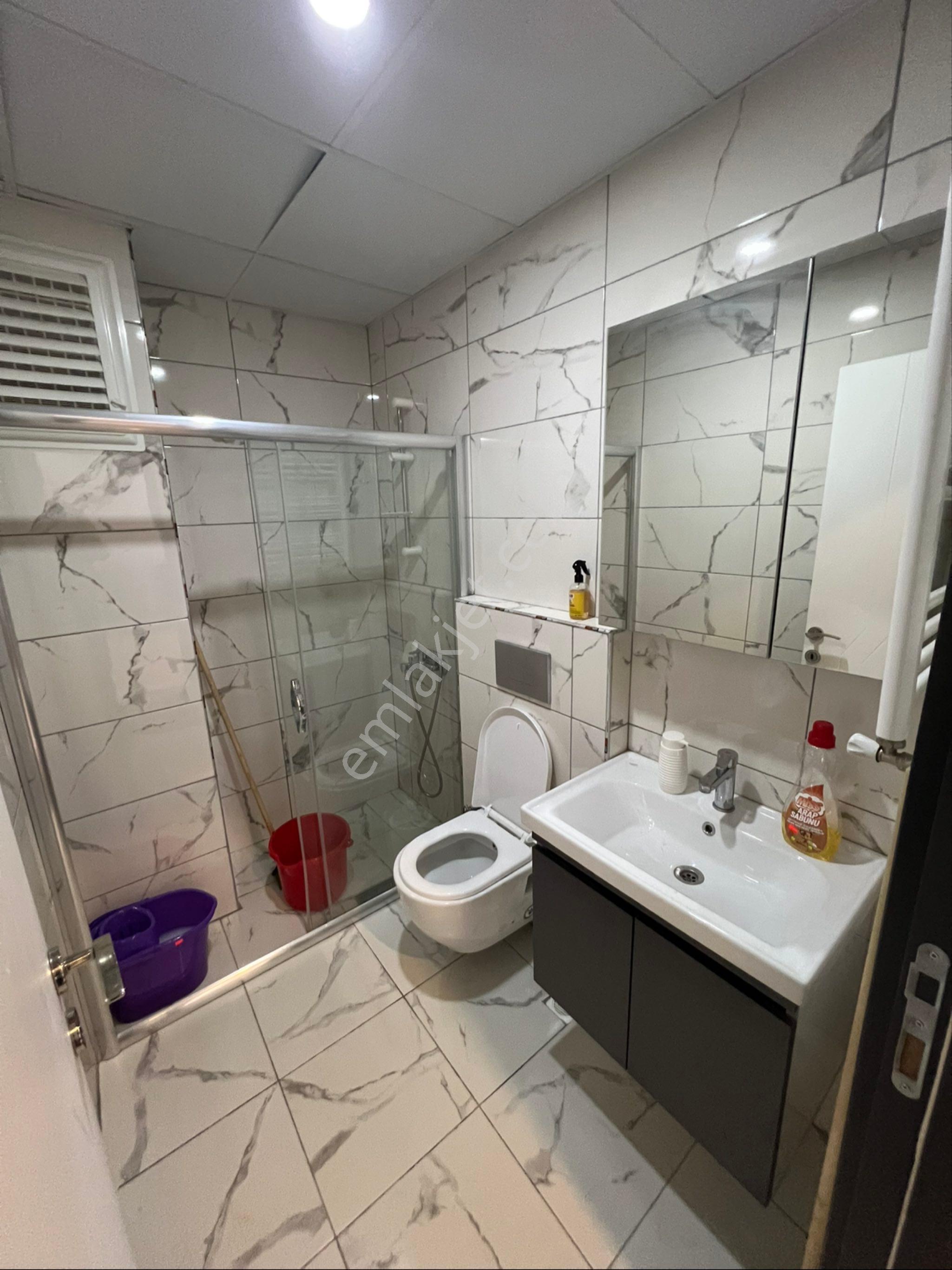 Lokasyon Harikası Eşyalı 1+1 Aile Apartmanı - Görsel 10