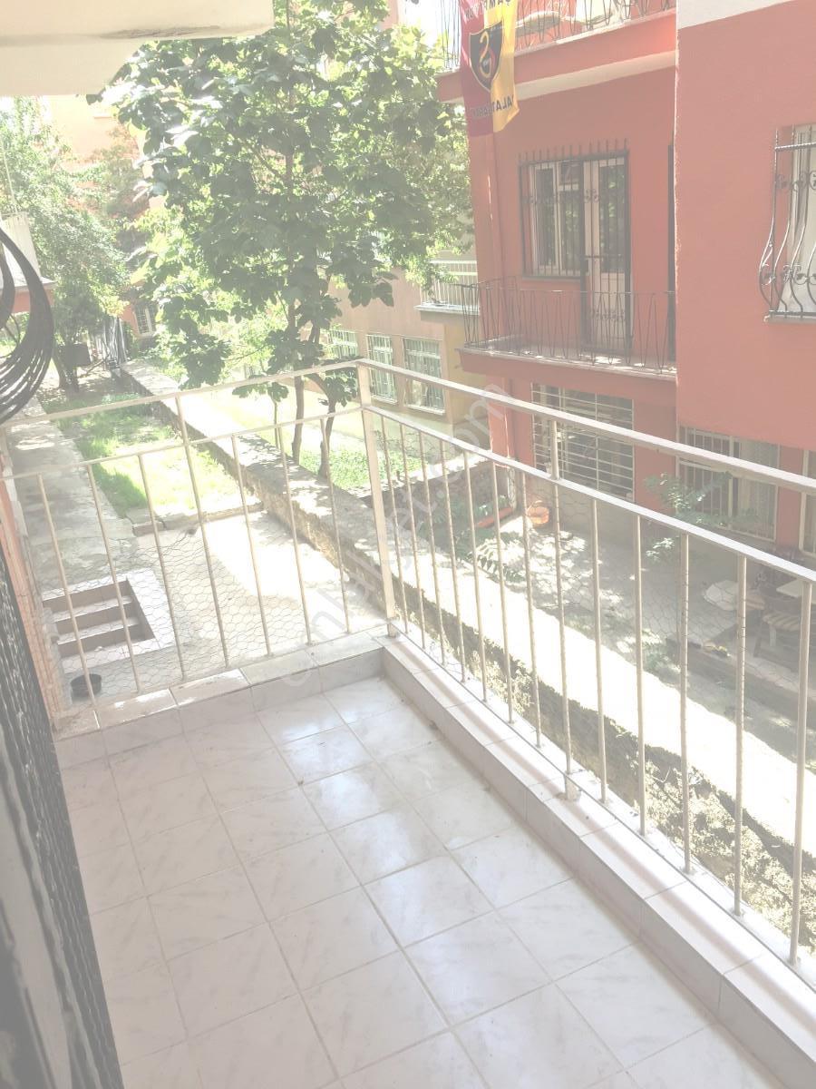 Büklüm Sokak Da 2+1 Giriş Altı Balkonlu 80m2 - Görsel 12