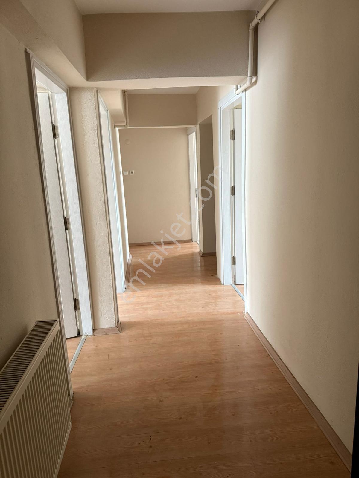 Hürriyet Caddesi Üstü Kiralık Daire - Görsel 18
