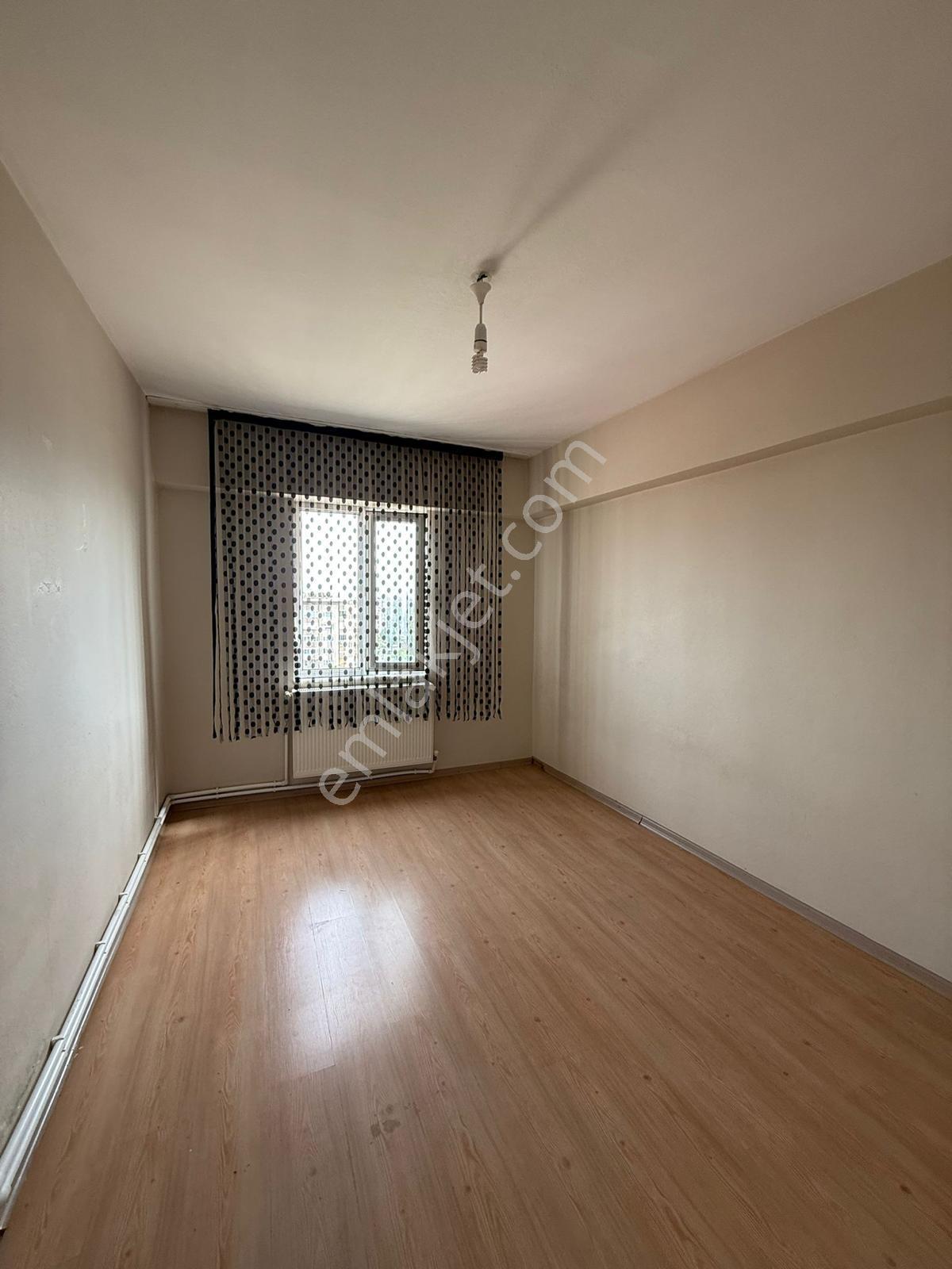 Hürriyet Caddesi Üstü Kiralık Daire - Görsel 19