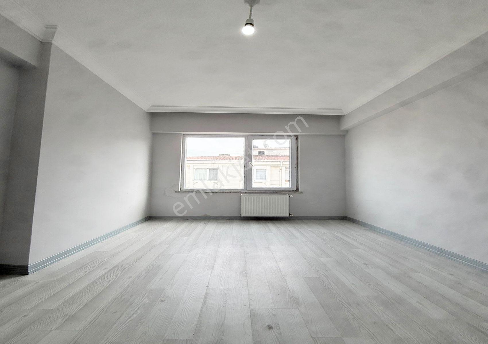 Metrobüse Yakın Emsalsiz Site İçi 2+1 Satılık Daire !!! - Görsel 13