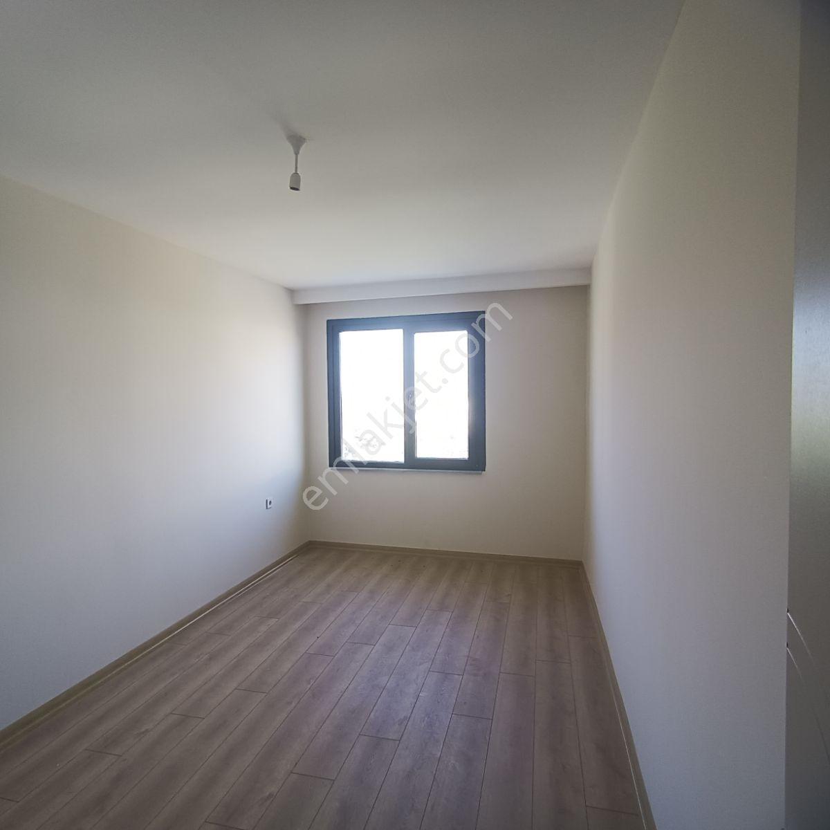 Belediye Ve Kaymakamlığa Yakın Yerden Isıtmalı 2+1 Daire - Görsel 13