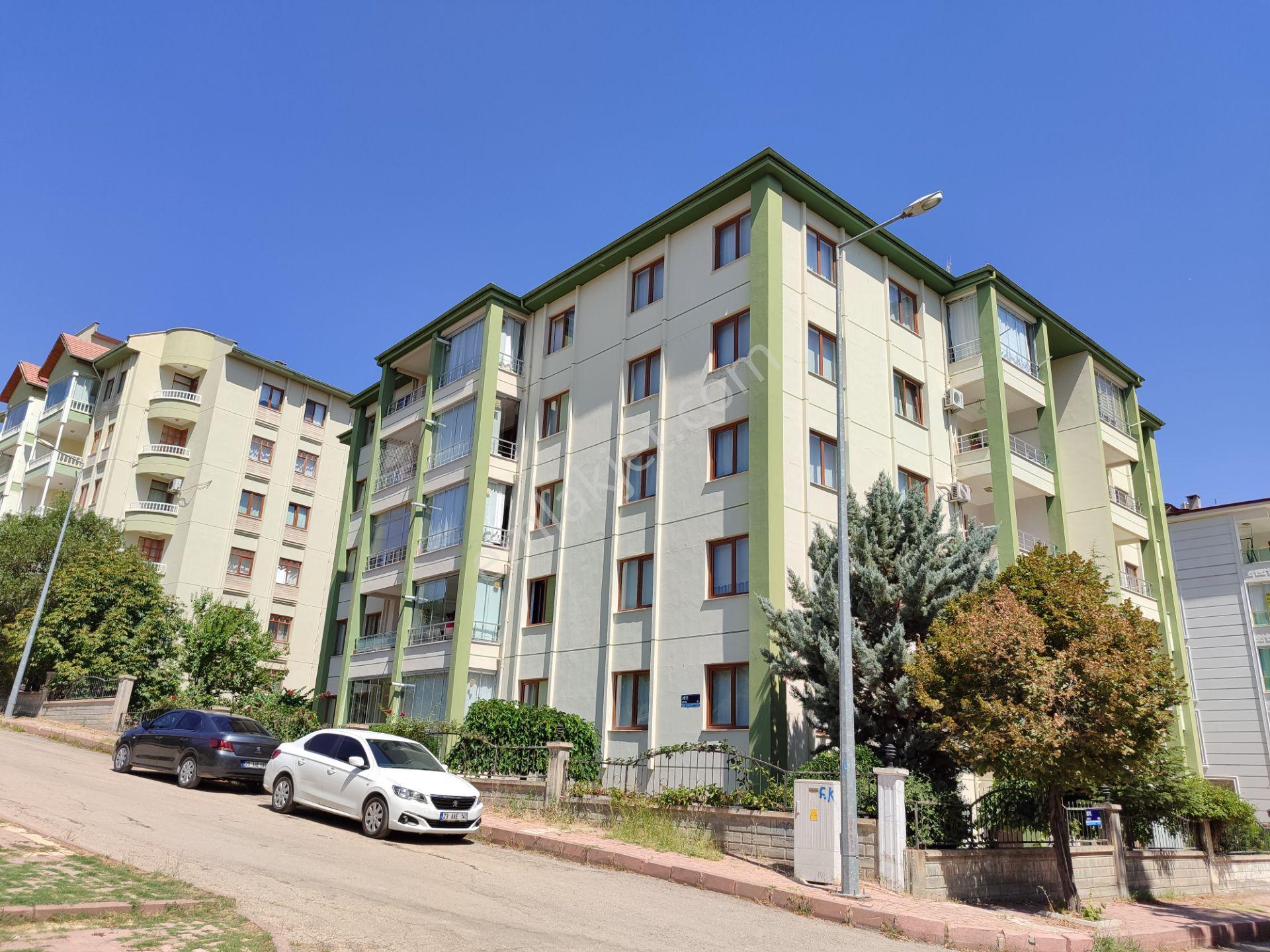 Cumhuriyet Mah Akgün Altı Kiralık 4+1 Ara Kat Daire - Görsel 5