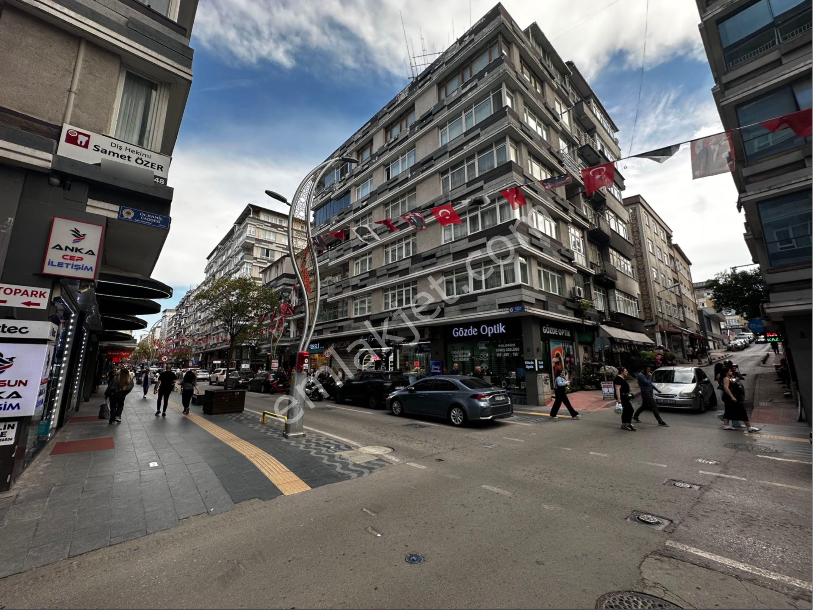 Mükemmel Konum Kaçırılmaz Fırsat Yenilenmiş Lüks Satılık Geniş 2+1 Daire - Görsel 3