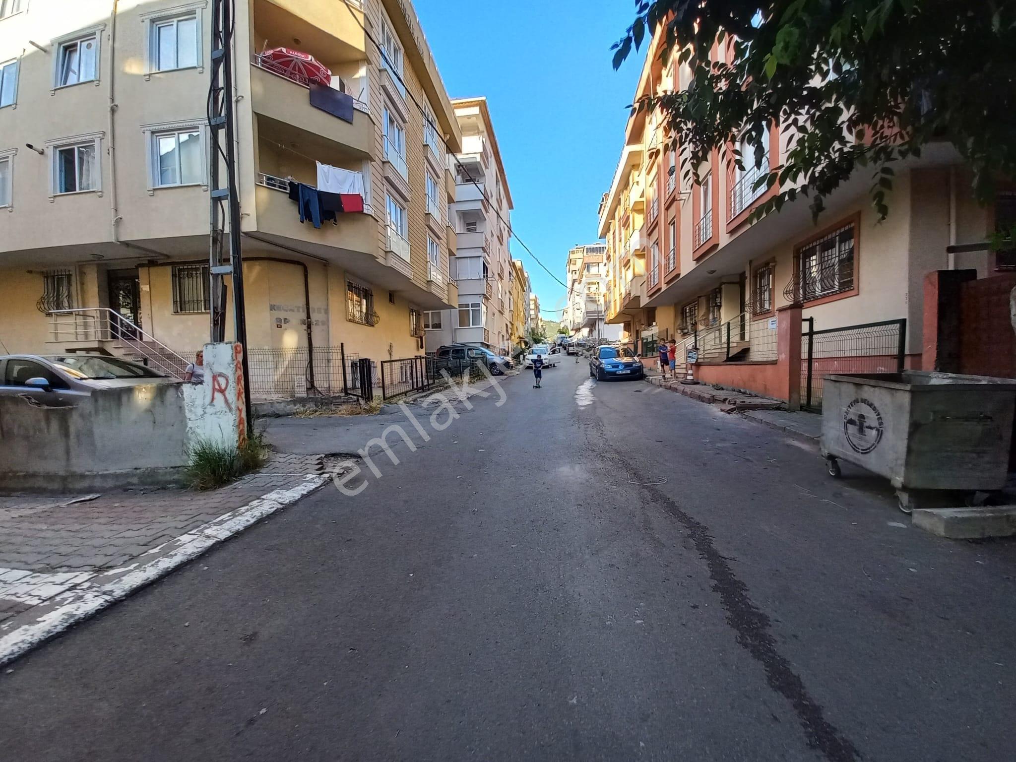 Fındıklı Işıltı Sokakta Yüksek Kat Geniş 3+1 110 M2 Asansörlü ! - Görsel 31