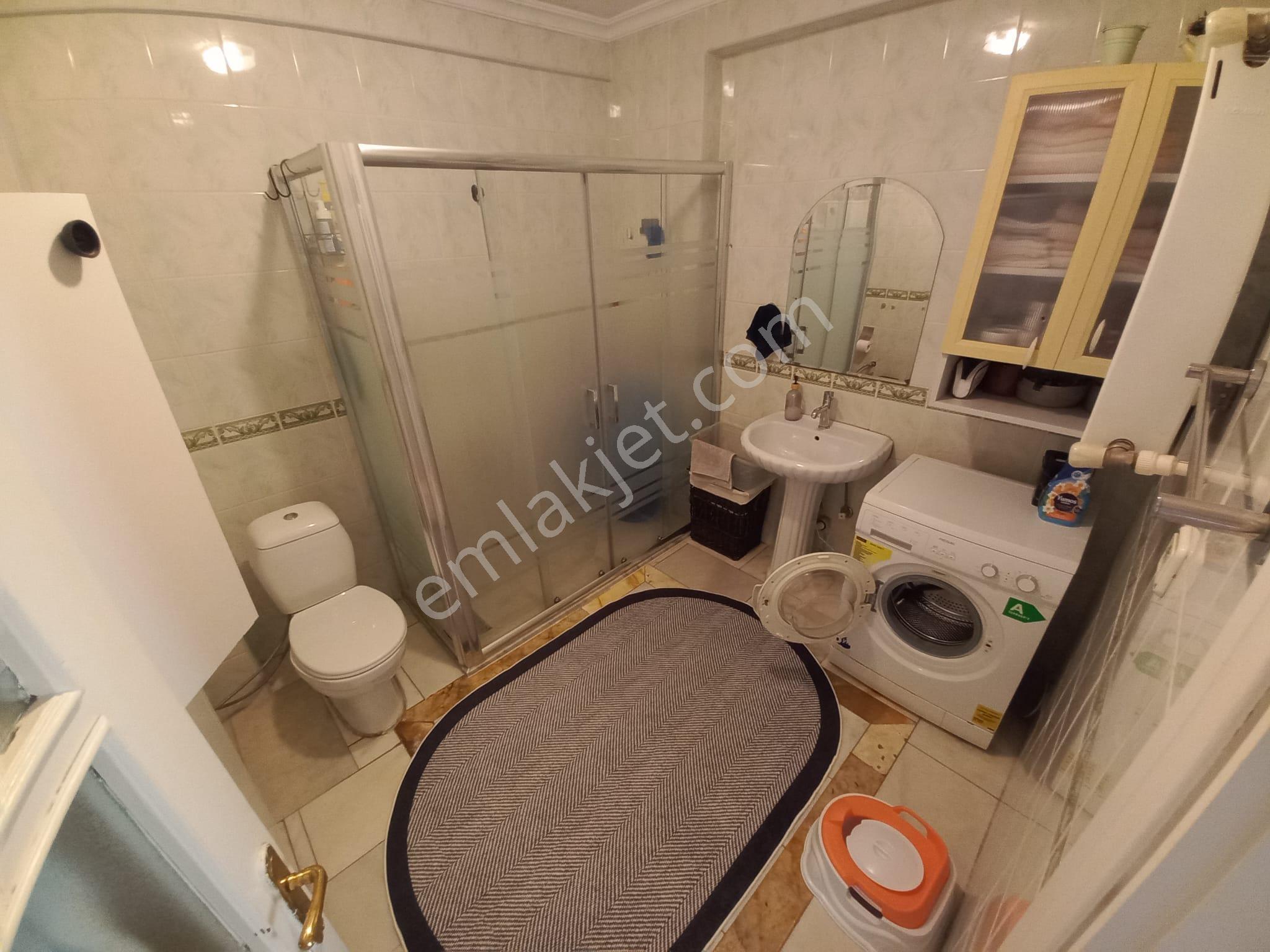 Fındıklı Işıltı Sokakta Yüksek Kat Geniş 3+1 110 M2 Asansörlü ! - Görsel 26