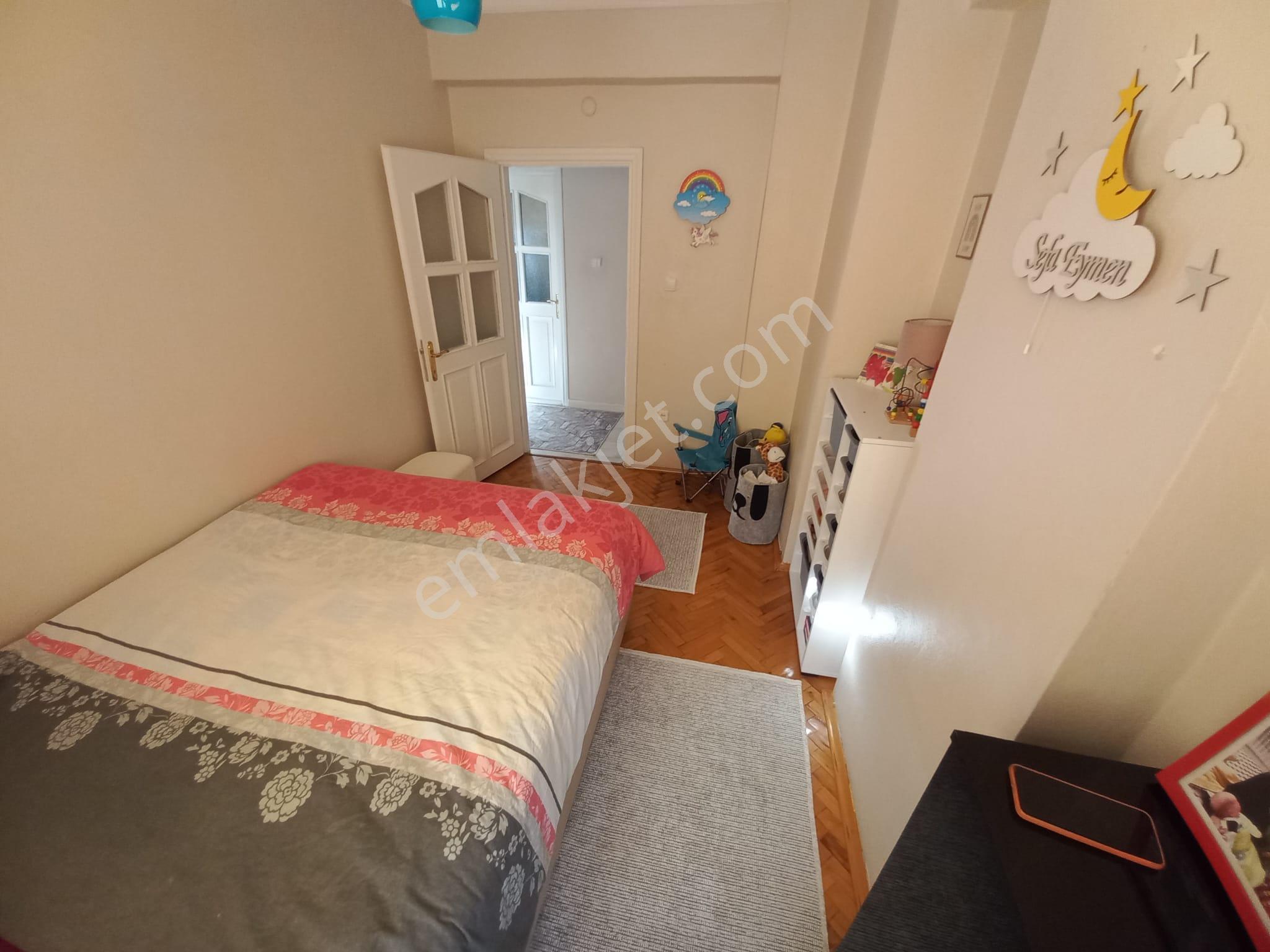 Fındıklı Işıltı Sokakta Yüksek Kat Geniş 3+1 110 M2 Asansörlü ! - Görsel 18