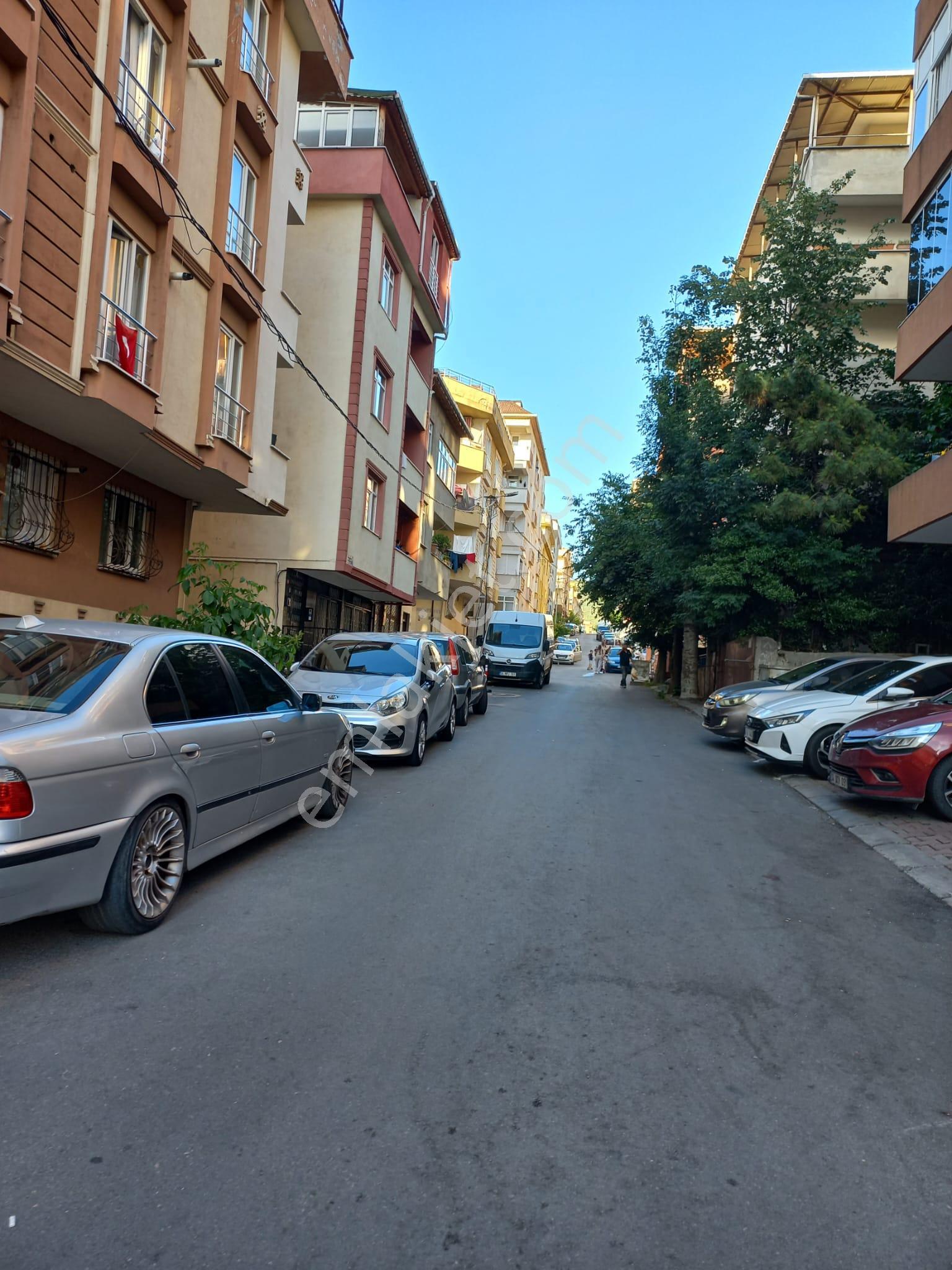 Fındıklı Işıltı Sokakta Yüksek Kat Geniş 3+1 110 M2 Asansörlü ! - Görsel 32