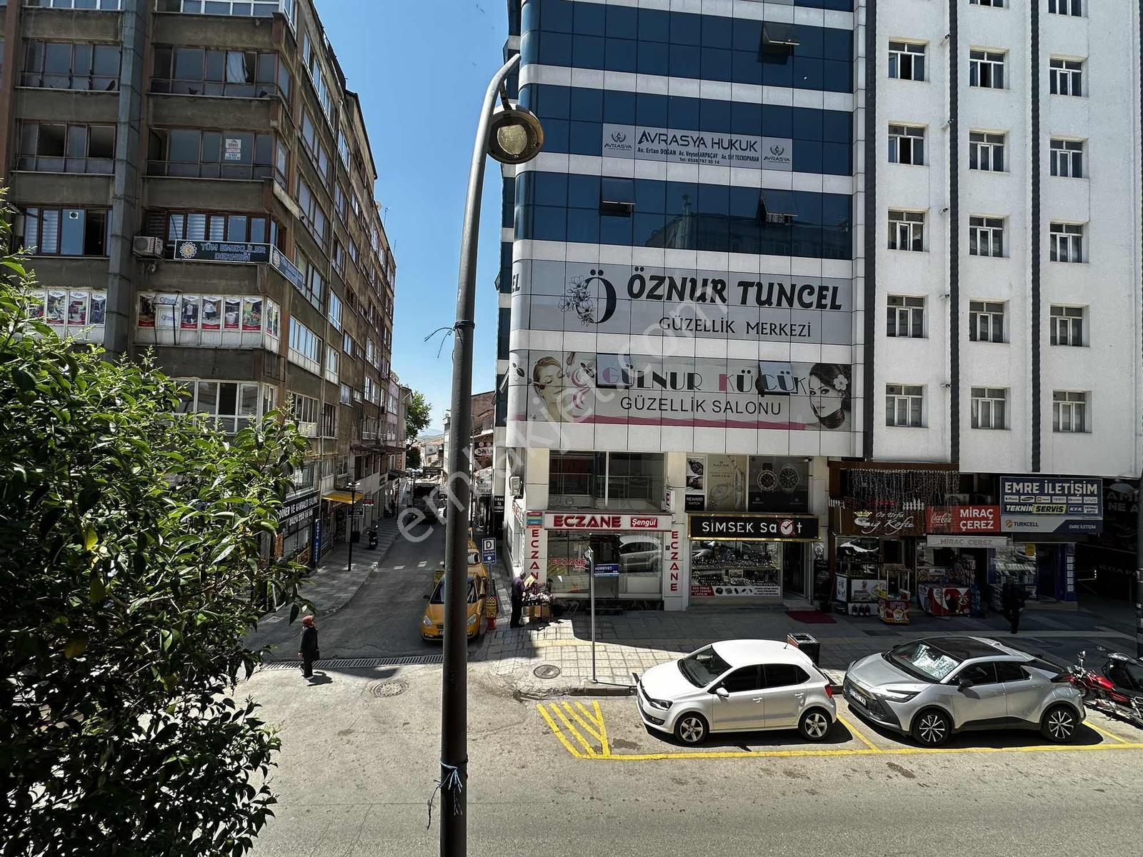 Hürriyet Cd. Migros Üstü Kiralık 2+0 Ofis (ön Cephe) - Görsel 6