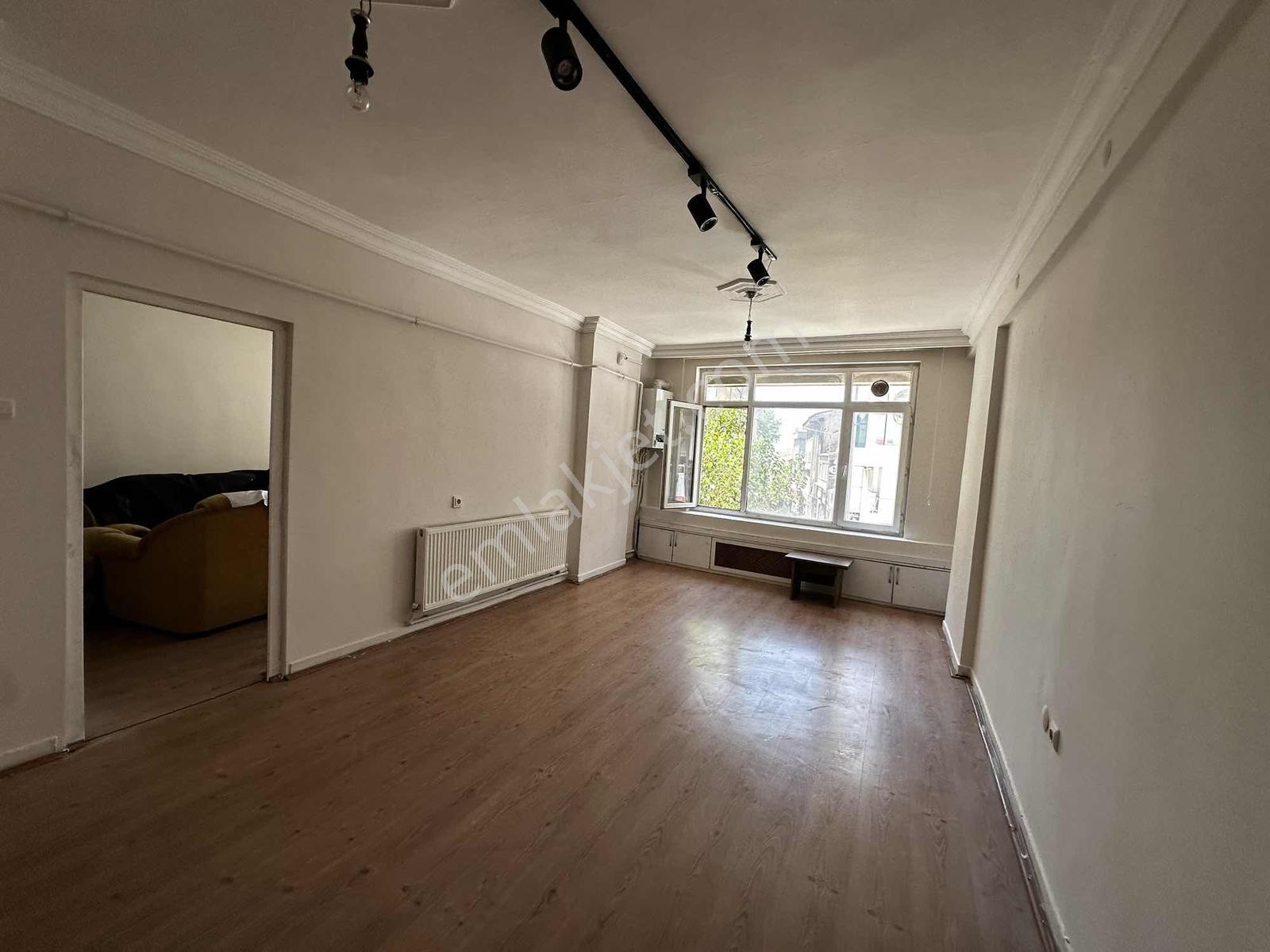 Hürriyet Cd. Migros Üstü Kiralık 2+0 Ofis (ön Cephe) - Görsel 8