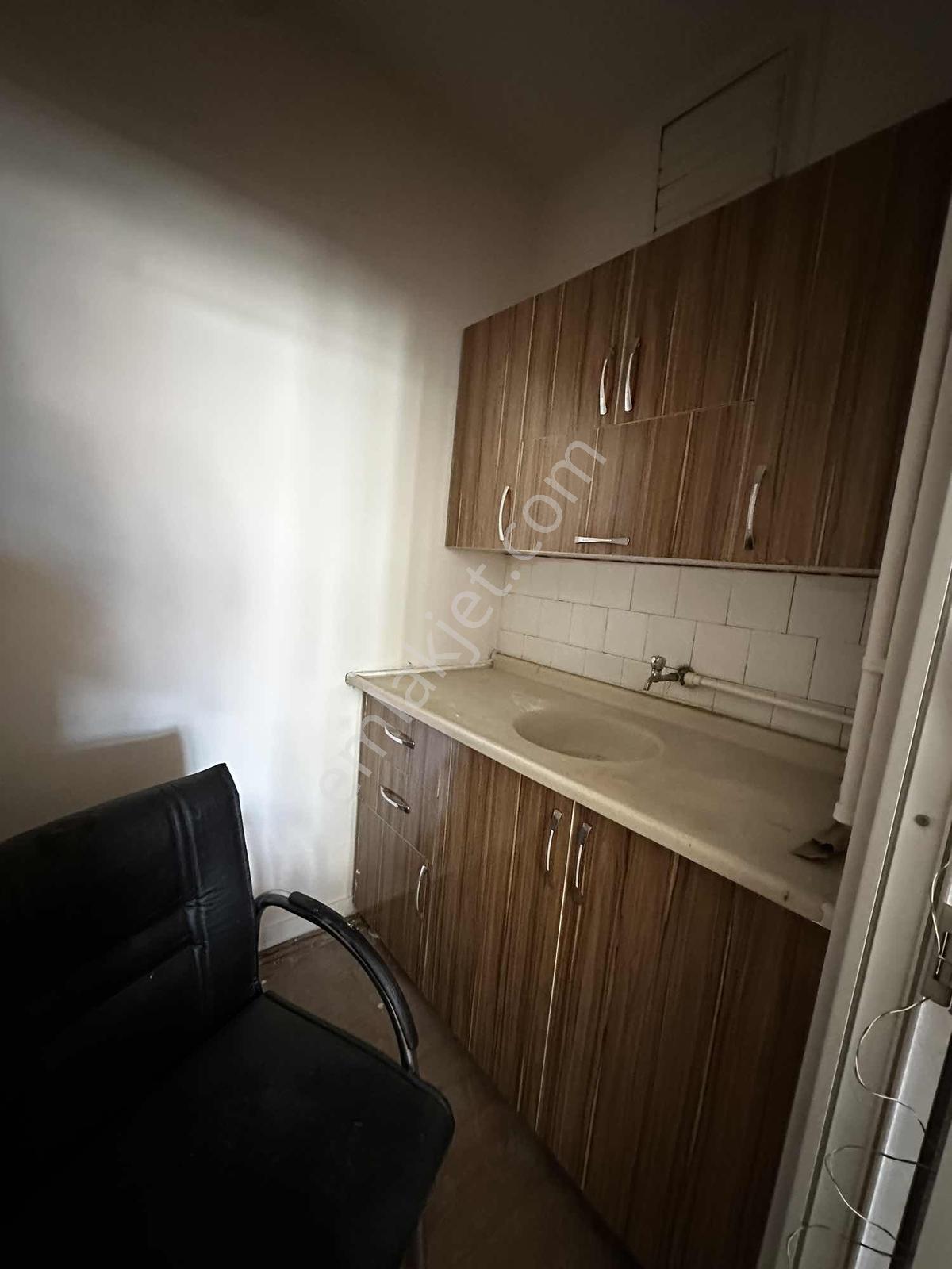 Hürriyet Cd. Migros Üstü Kiralık 2+0 Ofis (ön Cephe) - Görsel 13