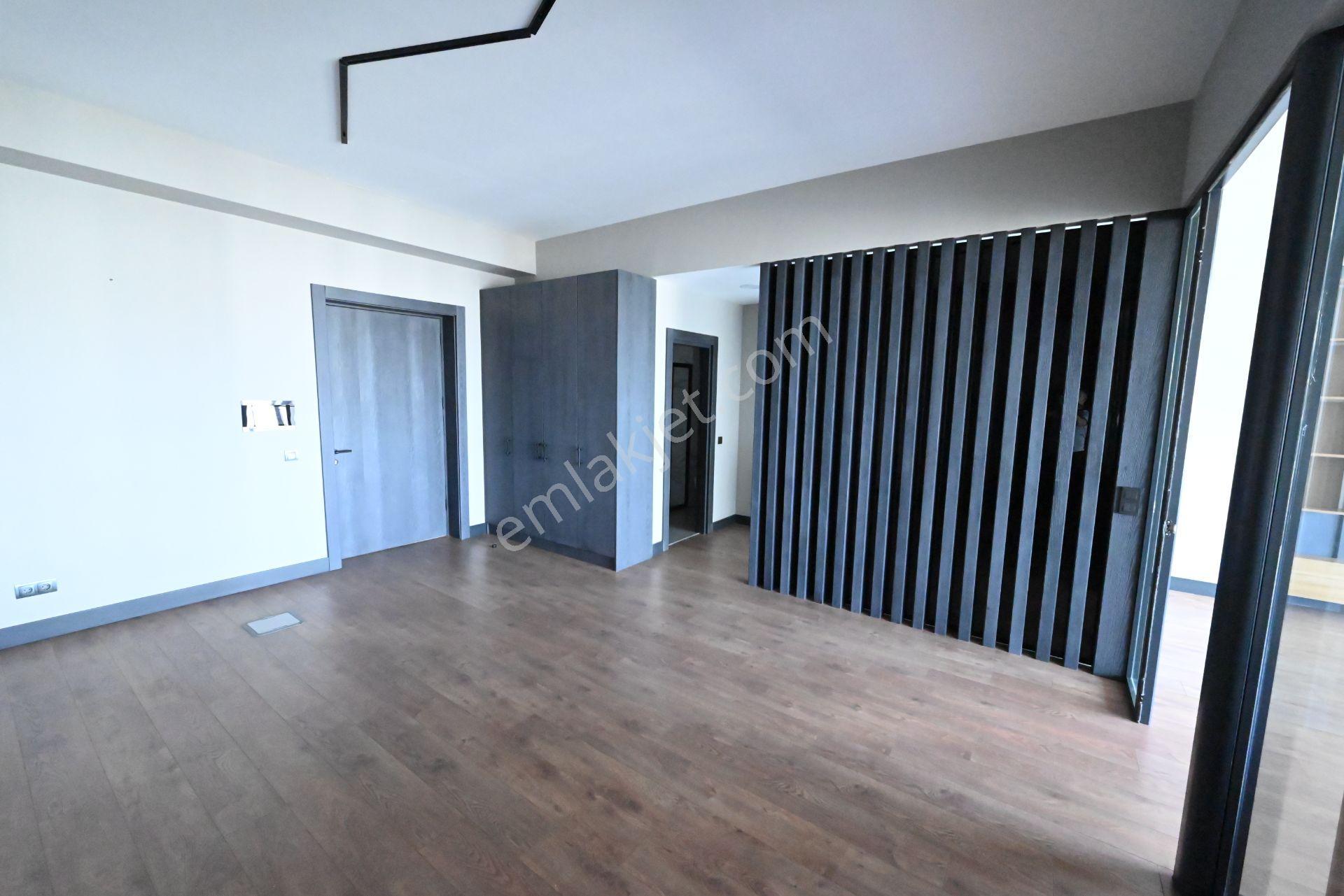 Üstünkent'ten Civanlar Plaza'da Tabela Değeri Yüksek 4+2 Ofis - Görsel 33