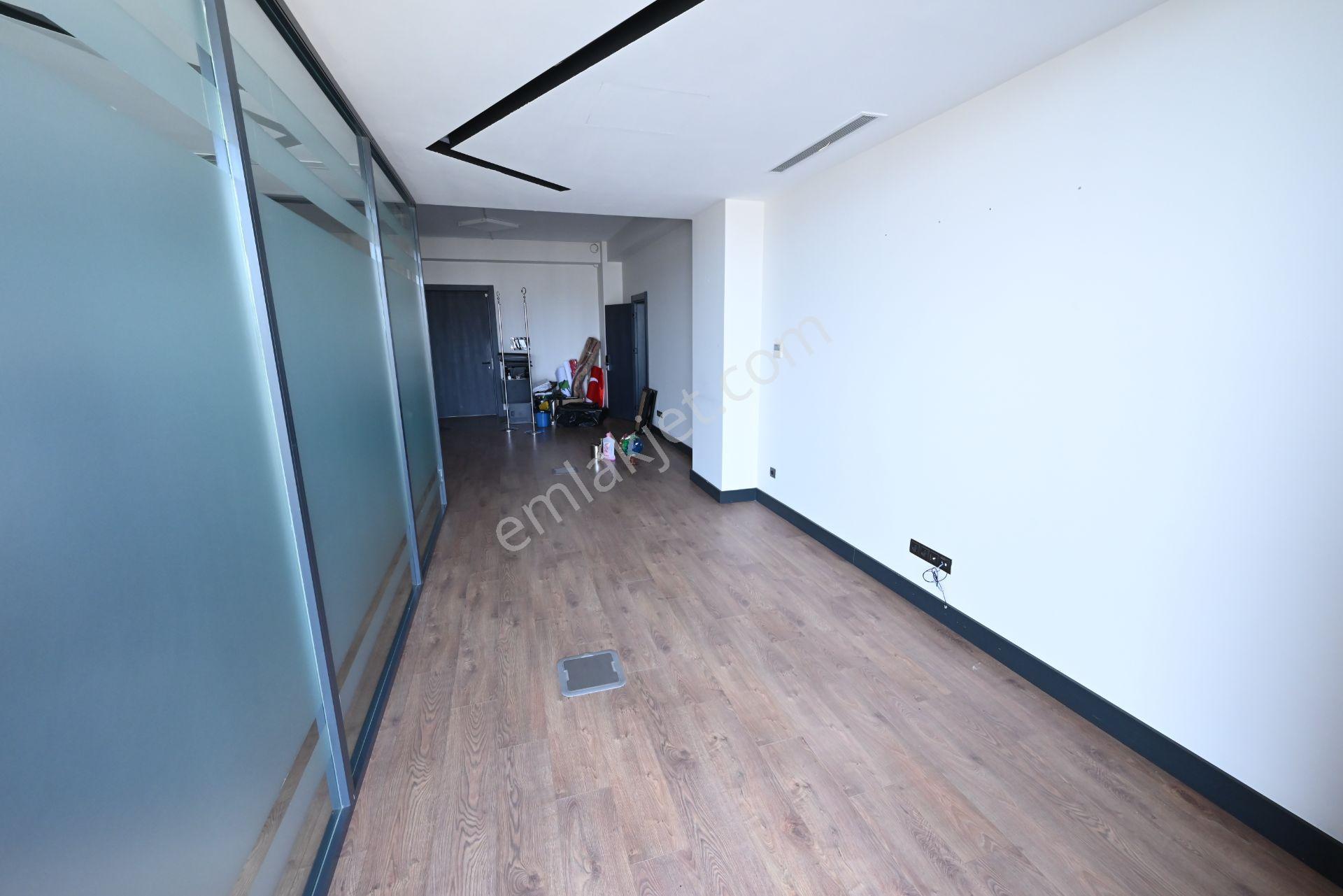 Üstünkent'ten Civanlar Plaza'da Tabela Değeri Yüksek 4+2 Ofis - Görsel 18
