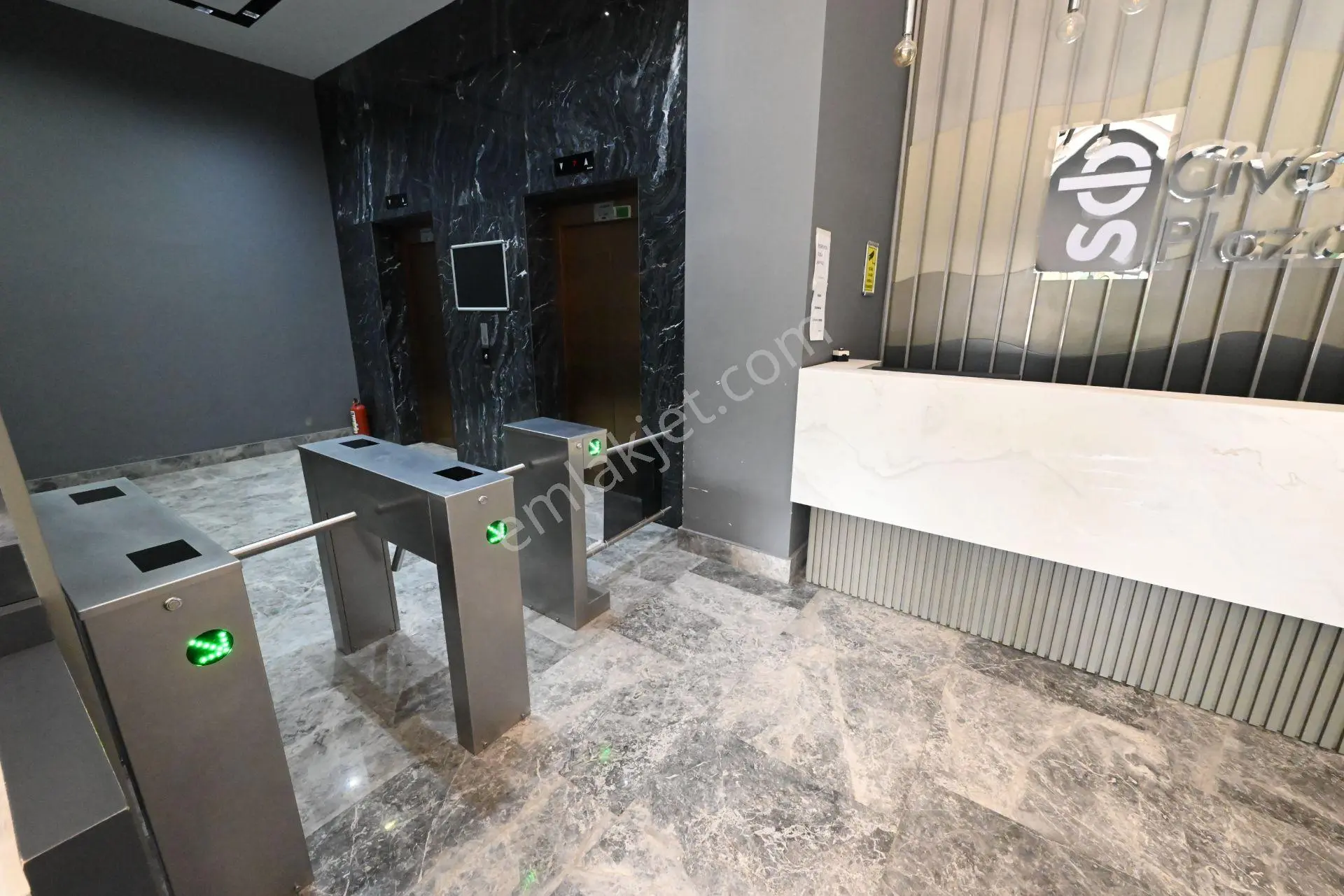 Üstünkent'ten Civanlar Plaza'da Tabela Değeri Yüksek 4+2 Ofis - Görsel 4