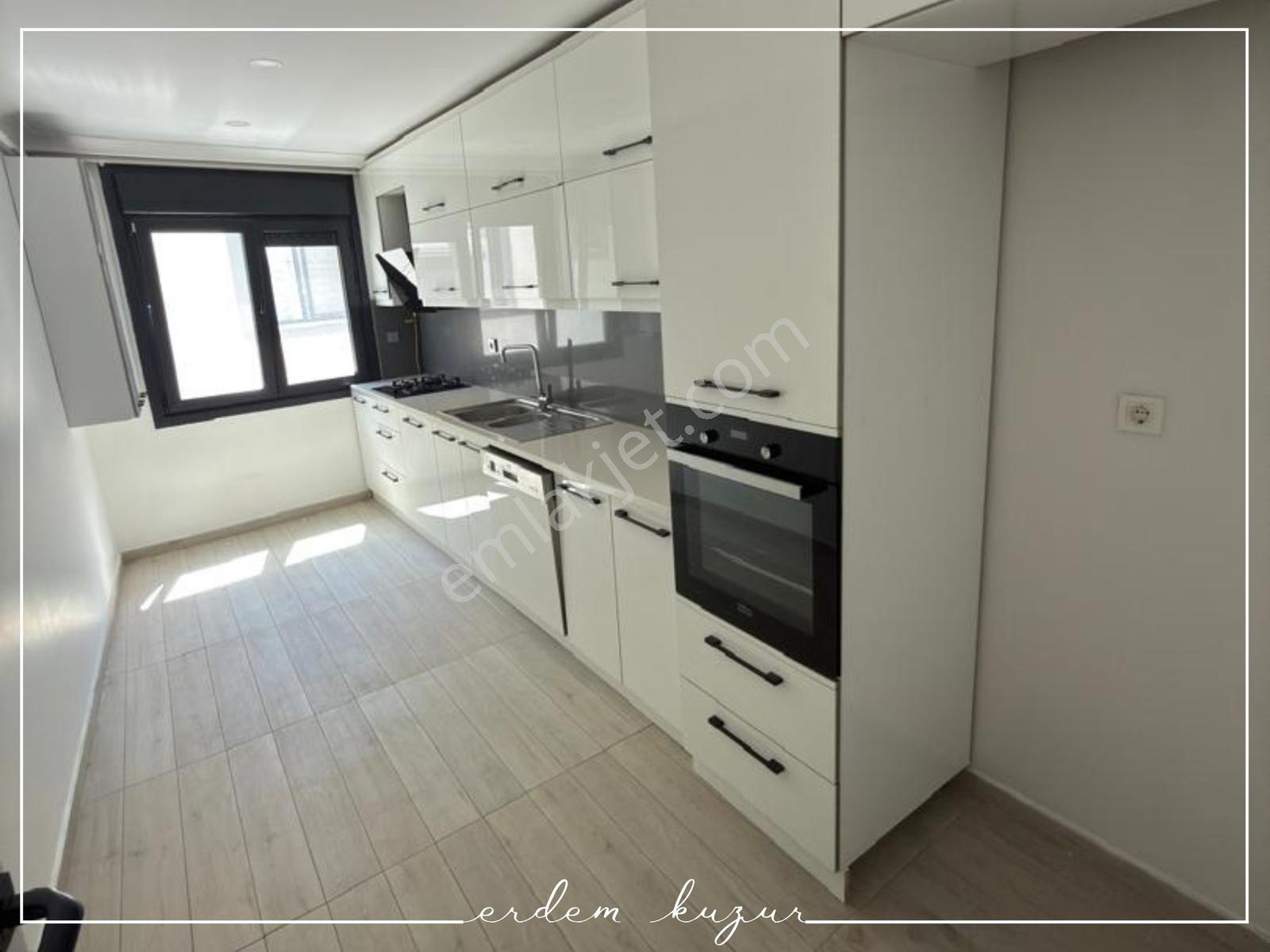 Maltepe Bağdat Caddesi İdealtepe'de Satılık Fırsat 3+1 Daire - Görsel 16