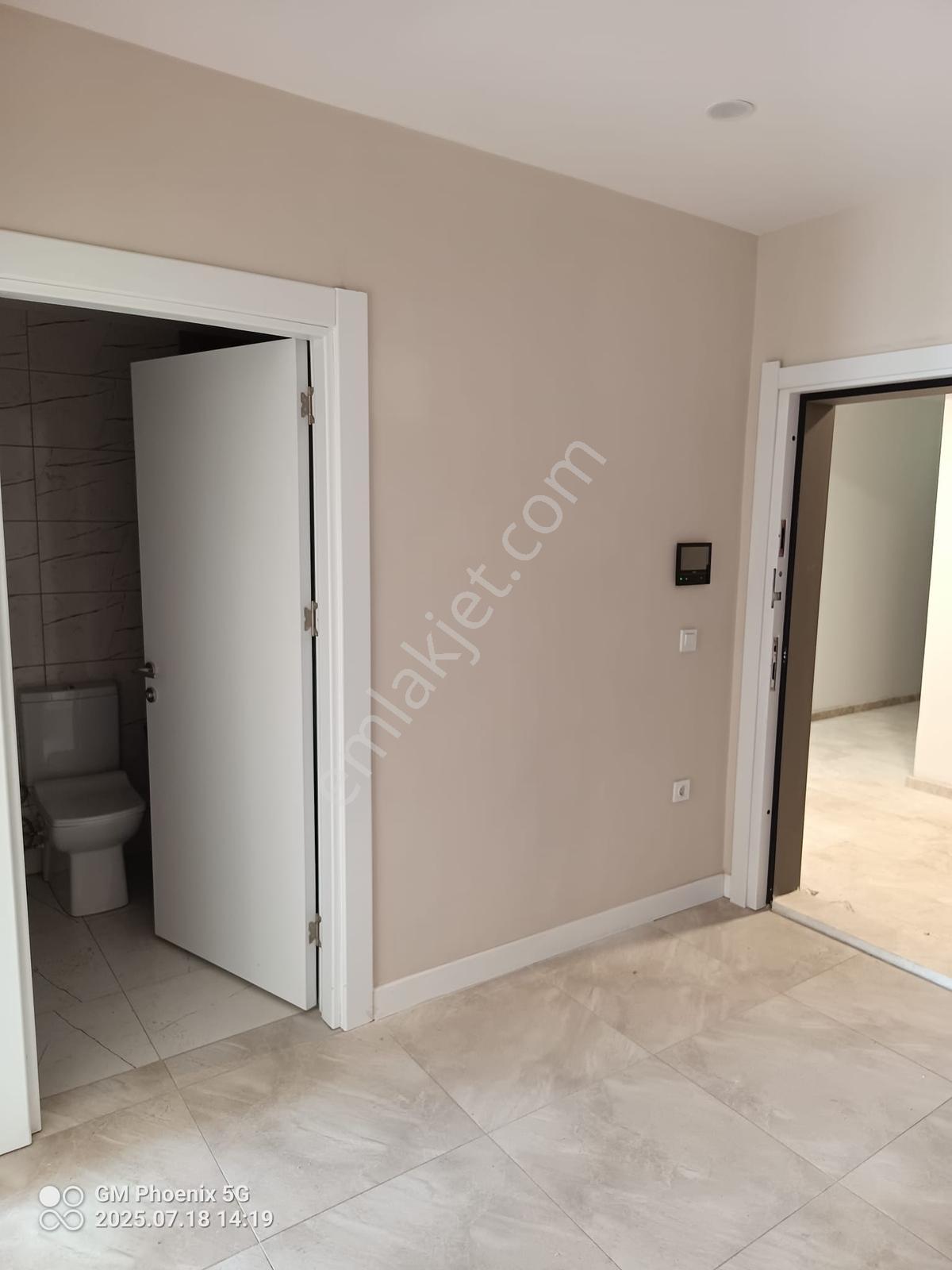 Azerbaycan Konutlarında Eşyasız Kiralık 1+1 Daire - Görsel 17