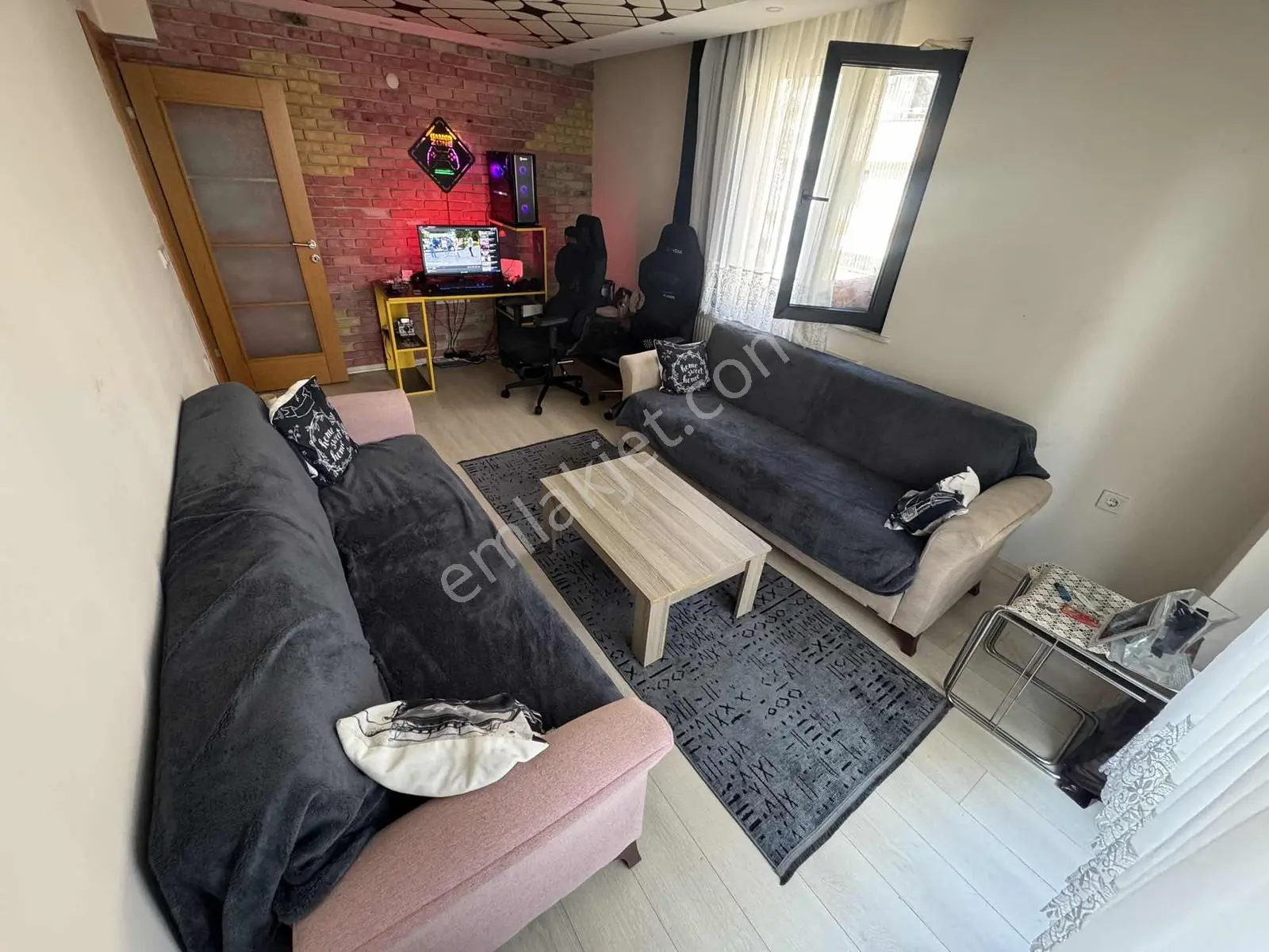 Bağlarbaşı Mah Ferah Site İçirisinde Lüx Ferah 2+1 Satılık Daire - Görsel 2