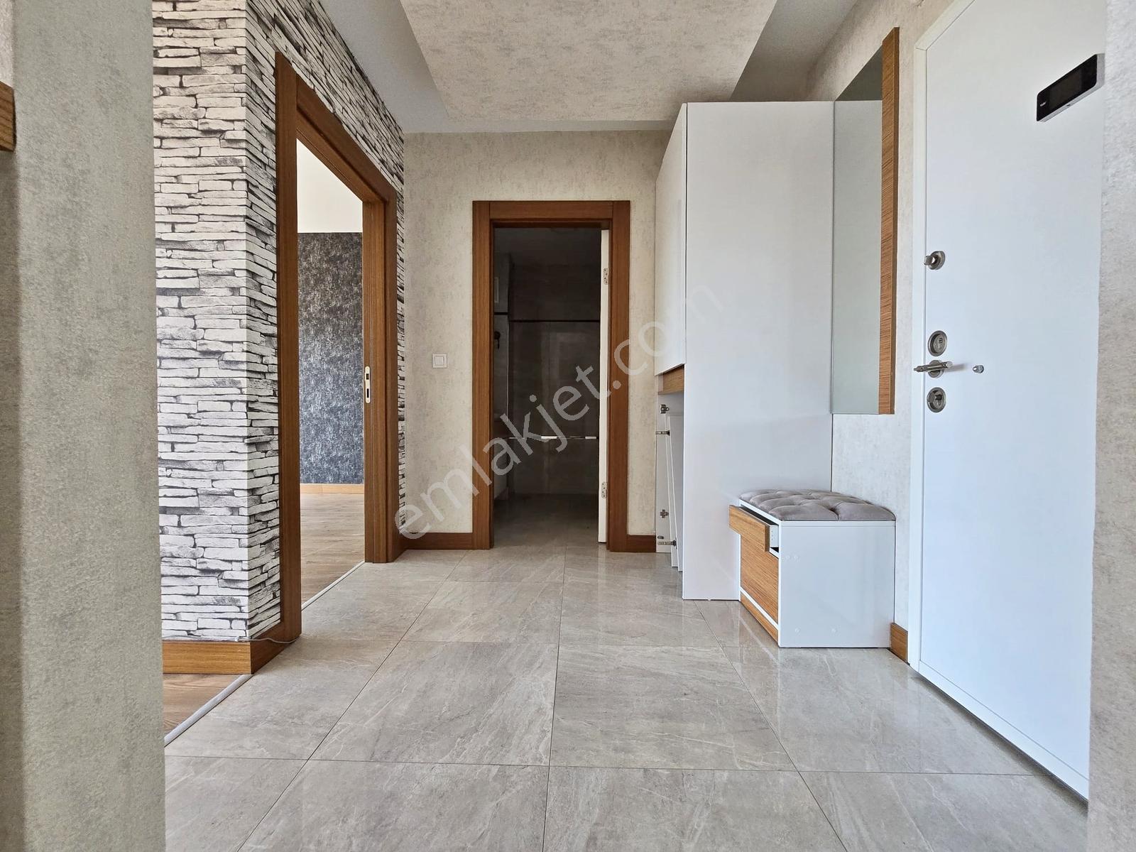 Kayalar Tower'da Güvenlikli Rezidansta 1+1 Ara Kat Kiralık Daire - Görsel 35