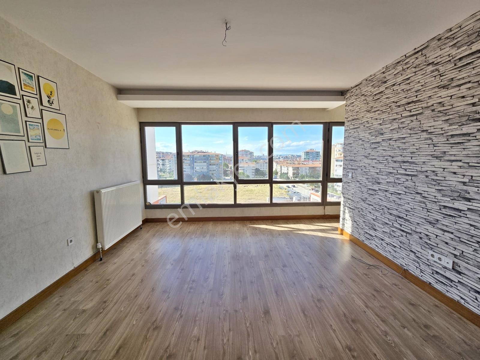Kayalar Tower'da Güvenlikli Rezidansta 1+1 Ara Kat Kiralık Daire - Görsel 26