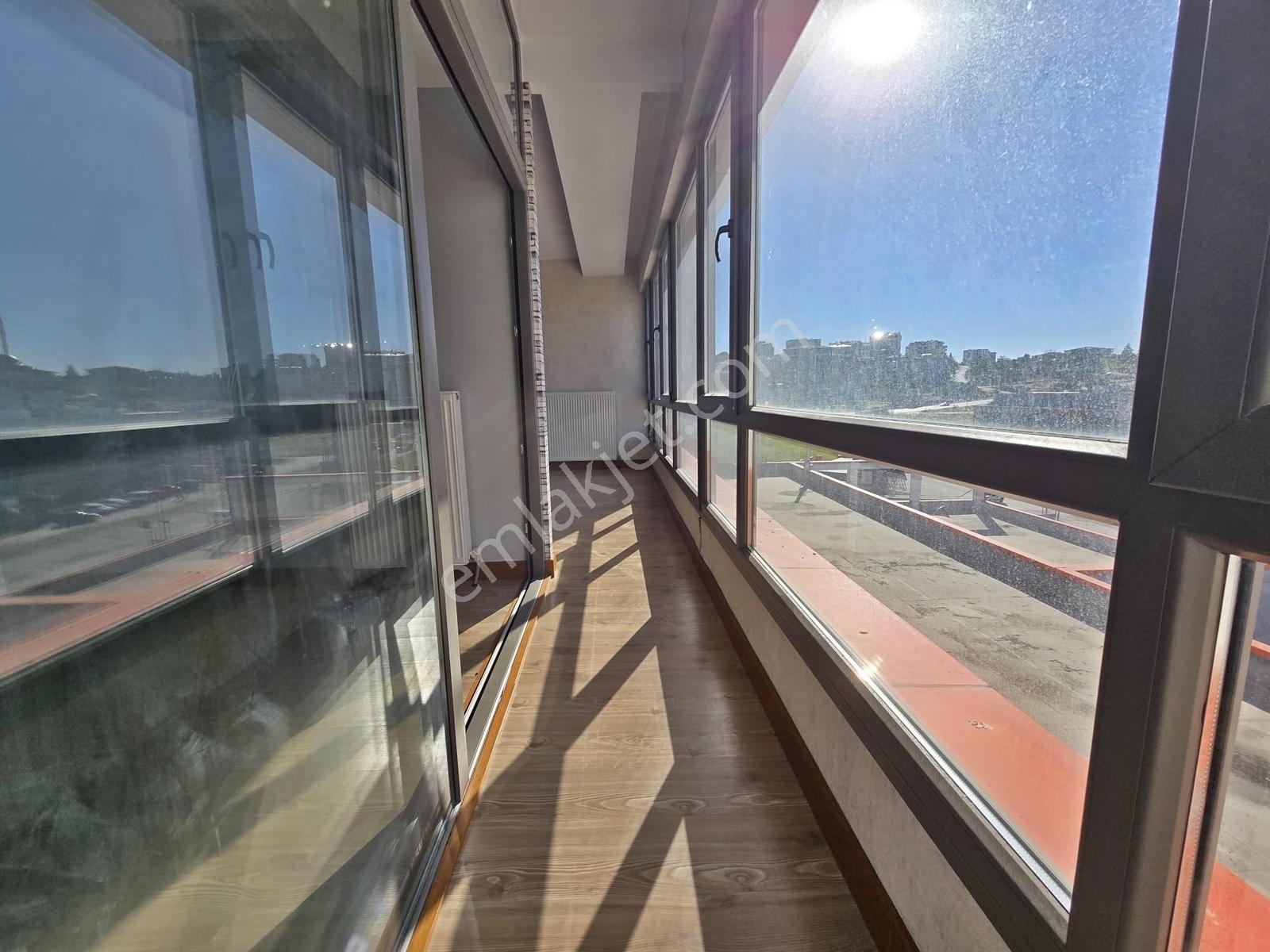 Kayalar Tower'da Güvenlikli Rezidansta 1+1 Ara Kat Kiralık Daire - Görsel 33