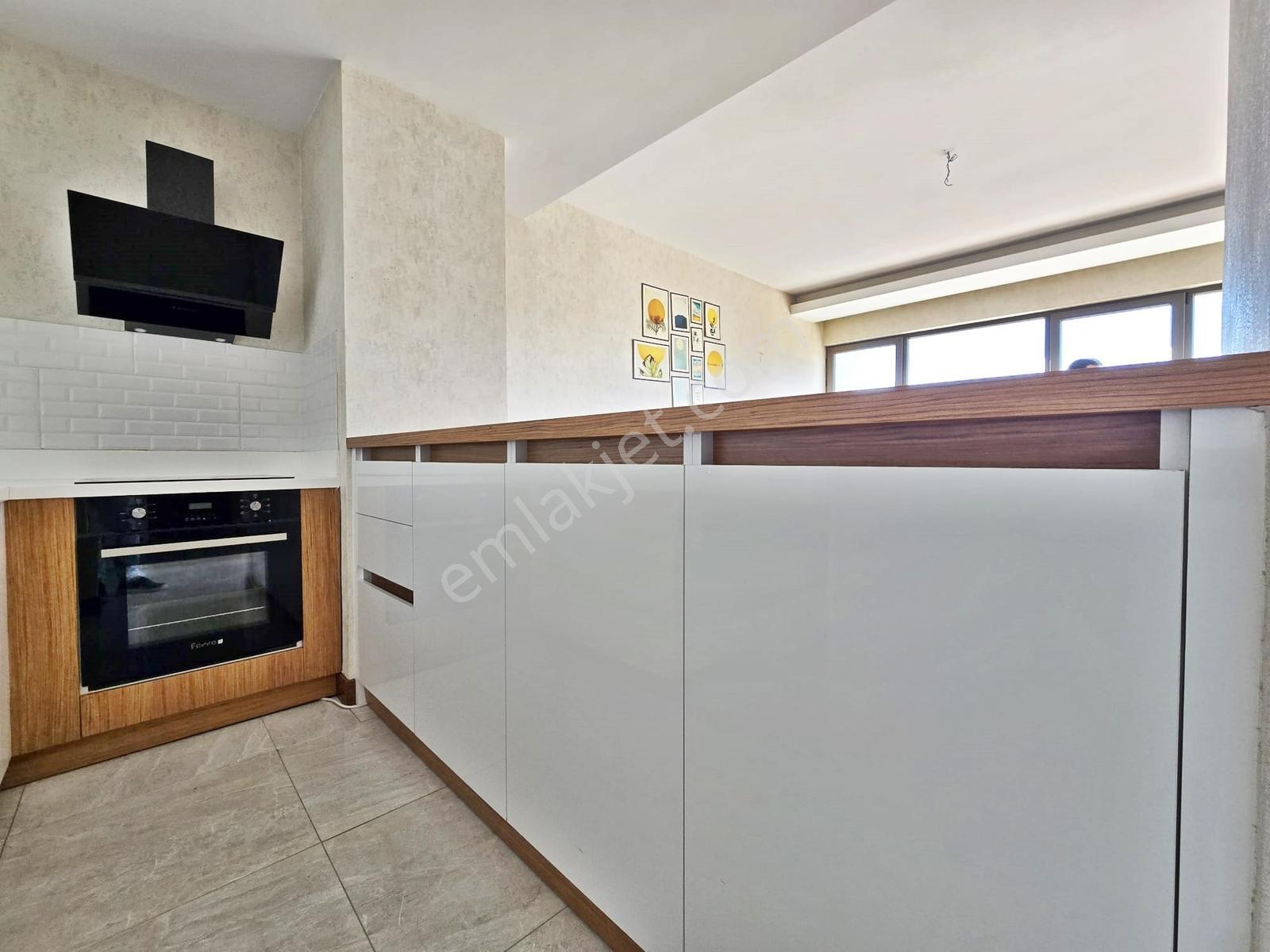 Kayalar Tower'da Güvenlikli Rezidansta 1+1 Ara Kat Kiralık Daire - Görsel 9