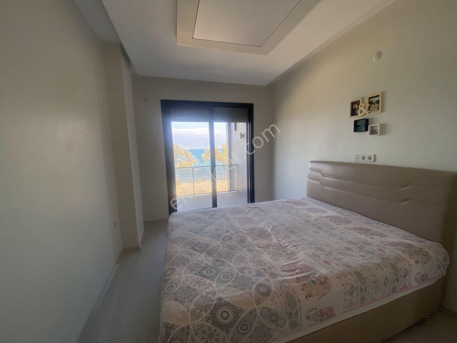 Burhaniye De Satılık Muhtesem Villa.denize Sıfır. - Görsel 13