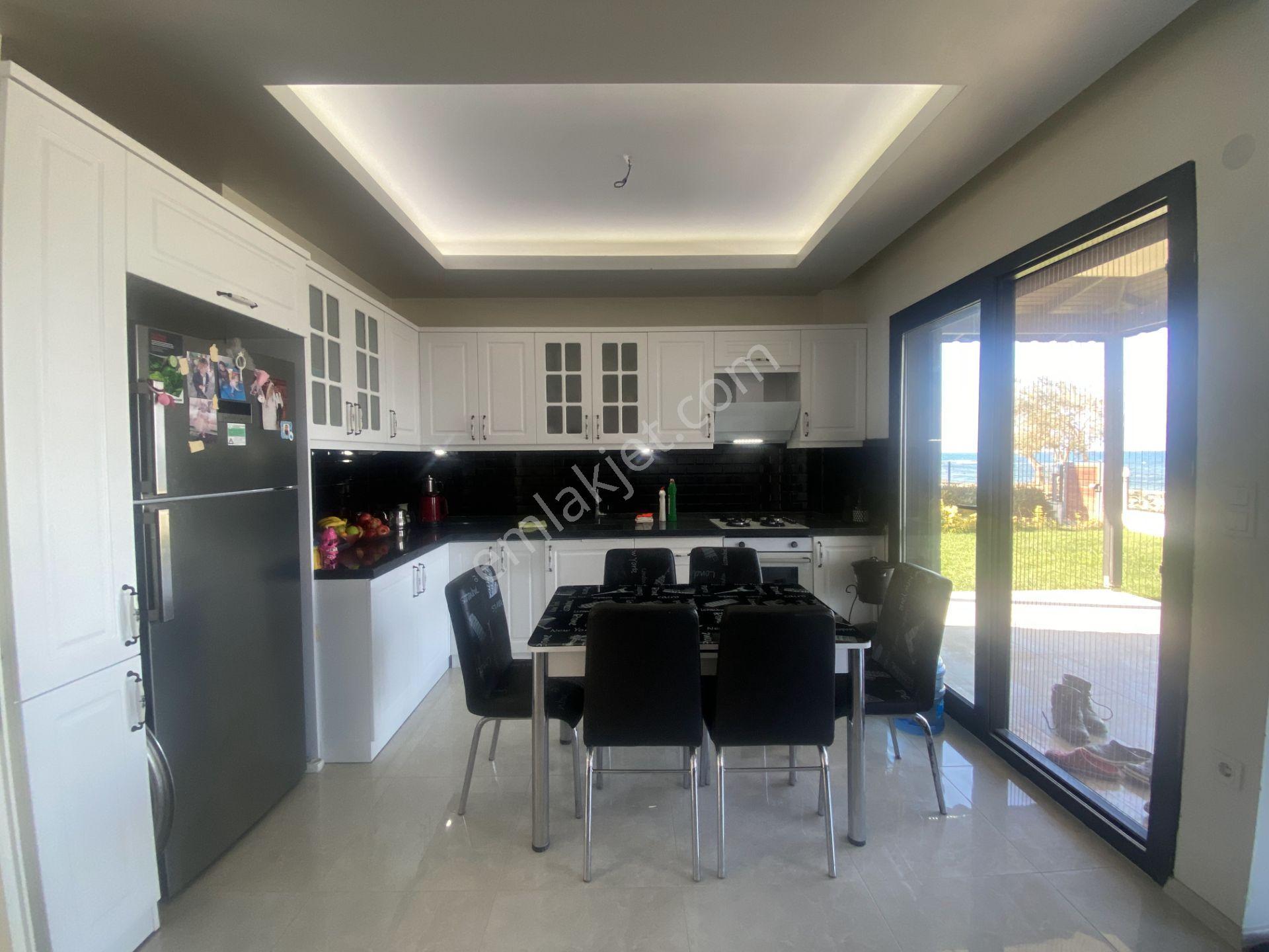 Burhaniye De Satılık Muhtesem Villa.denize Sıfır. - Görsel 6