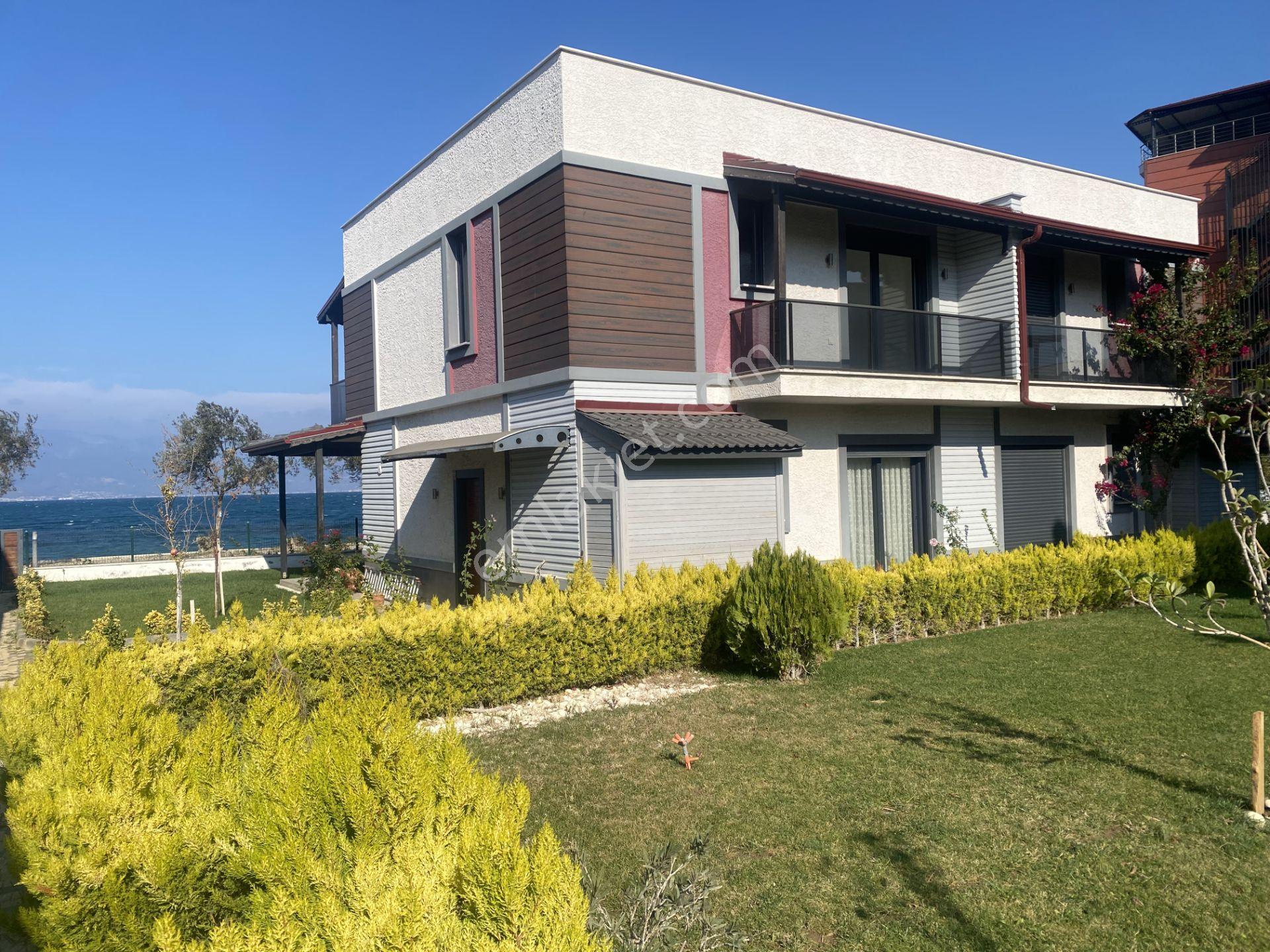 Burhaniye De Satılık Muhtesem Villa.denize Sıfır. - Görsel 2