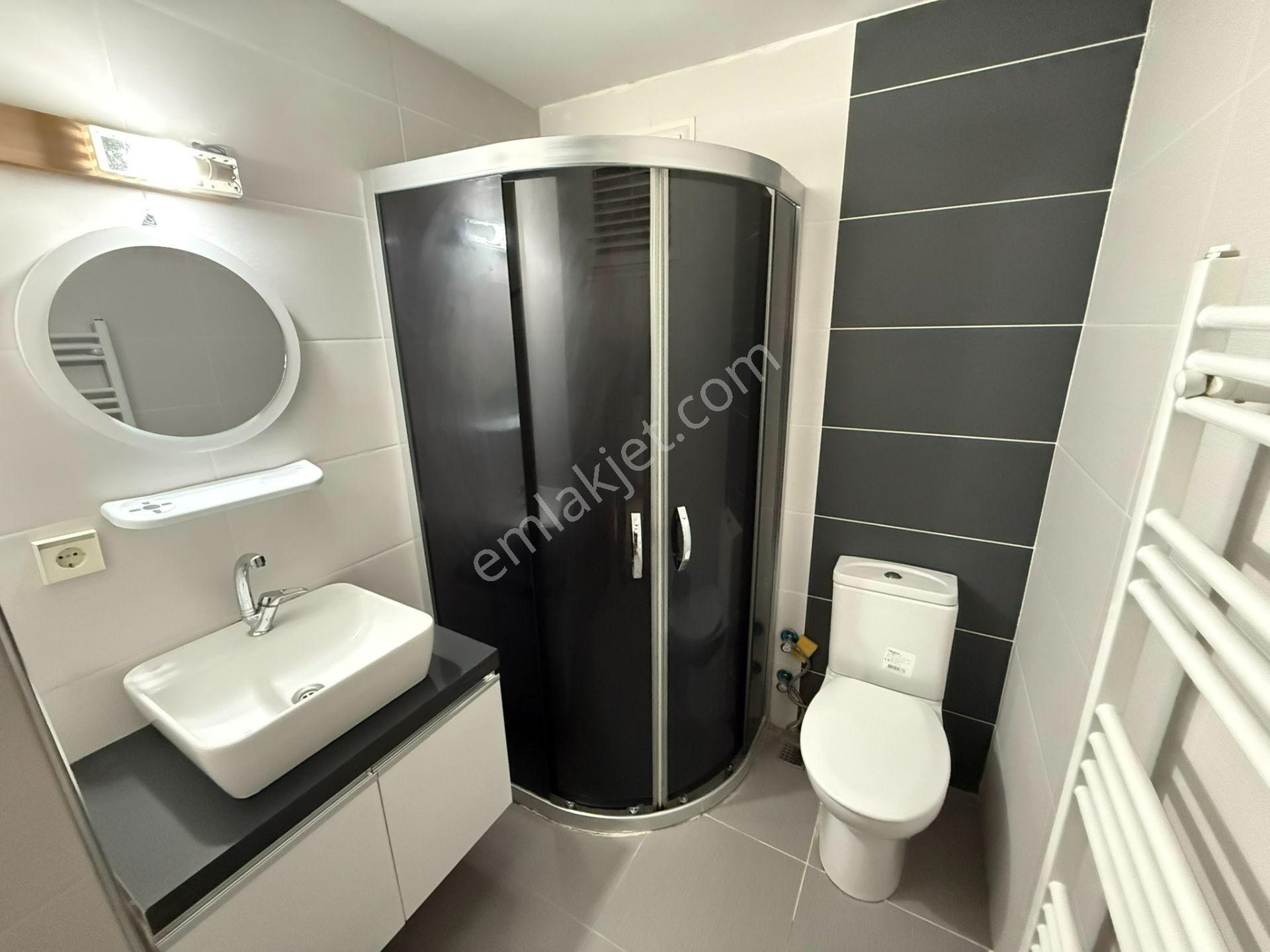 Çiğli'de Kiralık 2+1 Havuzlu Lüks Daire - Görsel 27