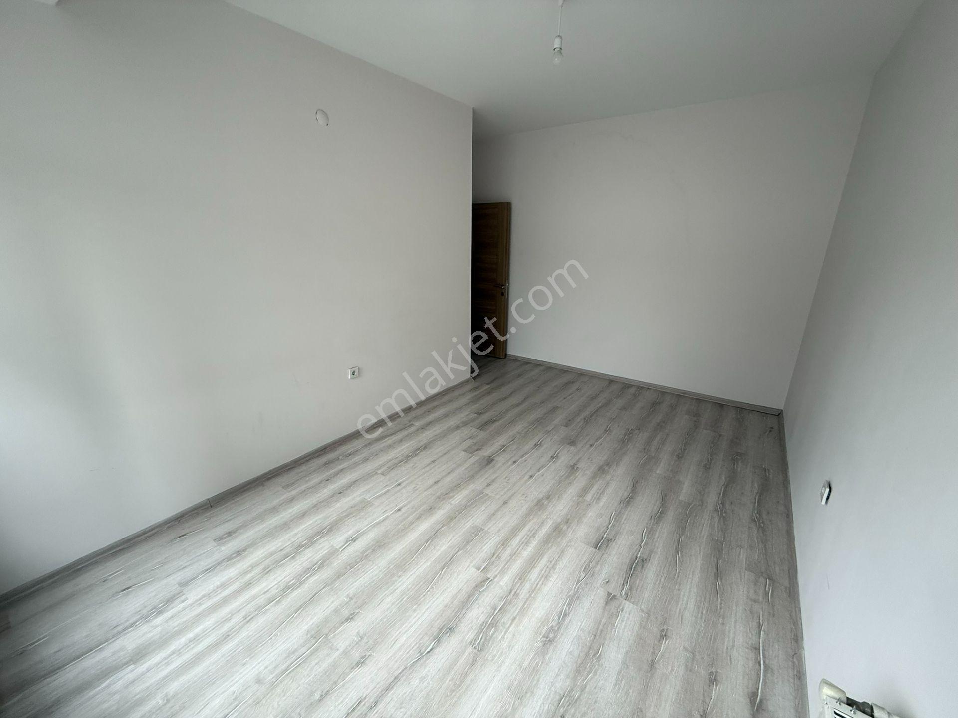 Çiğli'de Kiralık 2+1 Havuzlu Lüks Daire - Görsel 20