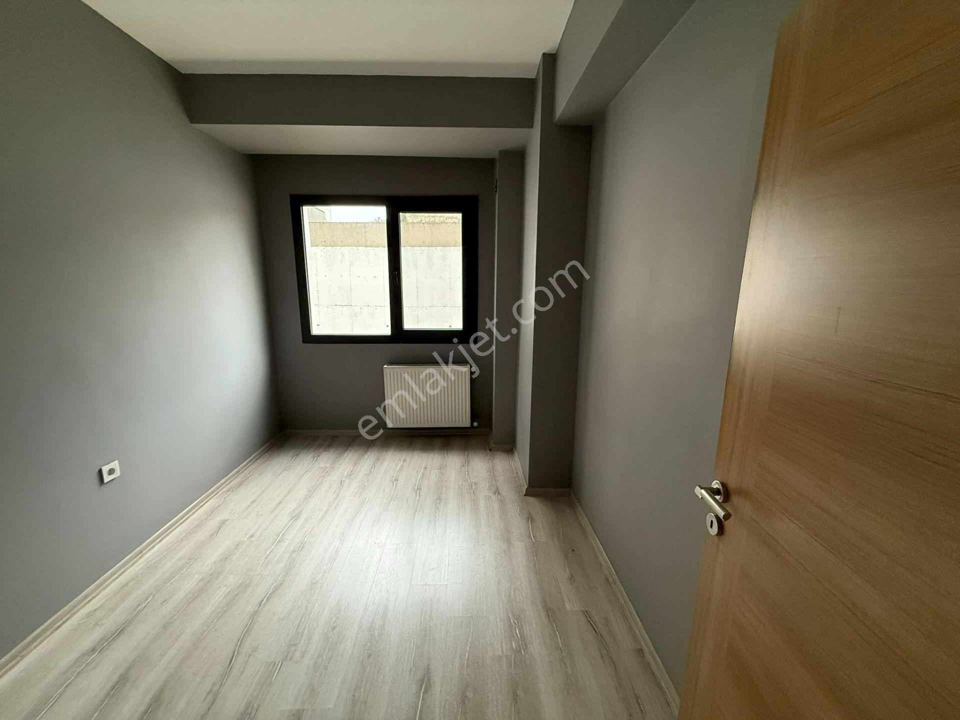 Çiğli'de Kiralık 2+1 Havuzlu Lüks Daire - Görsel 23