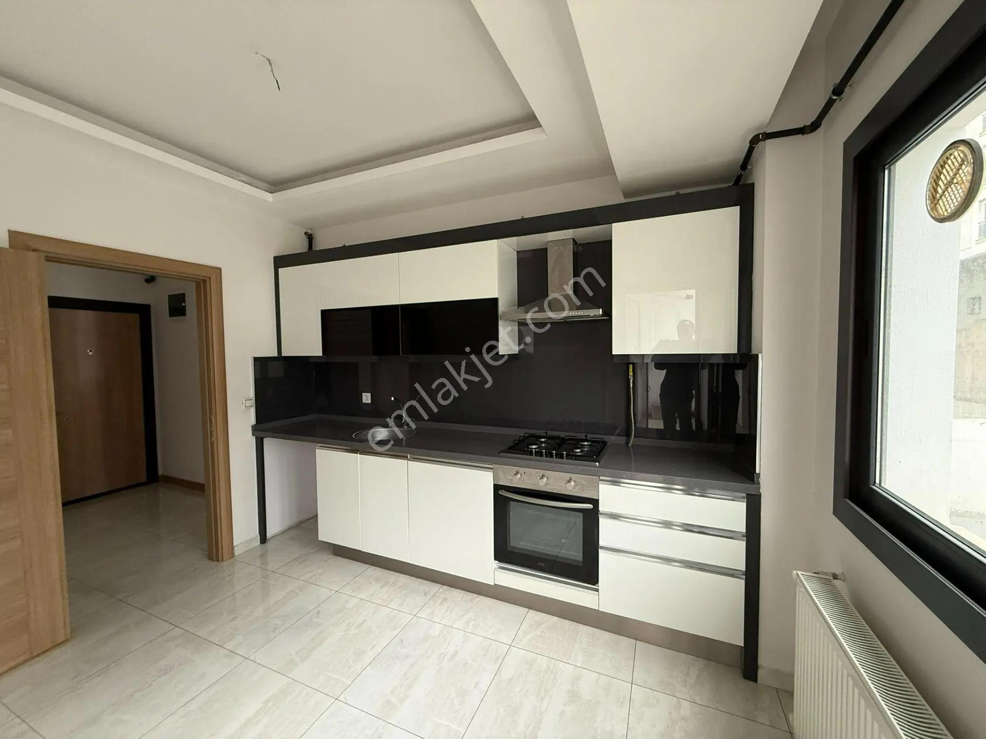 Çiğli'de Kiralık 2+1 Havuzlu Lüks Daire - Görsel 12