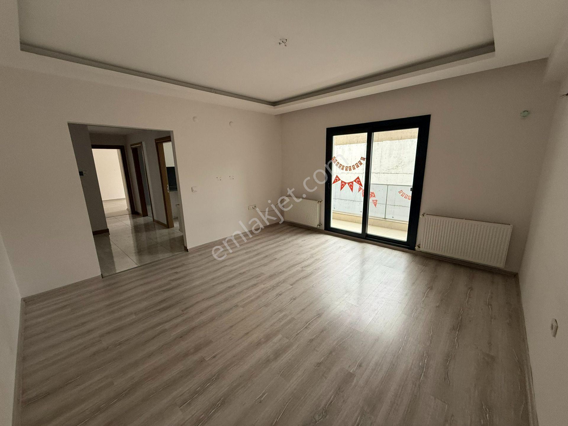 Çiğli'de Kiralık 2+1 Havuzlu Lüks Daire - Görsel 6
