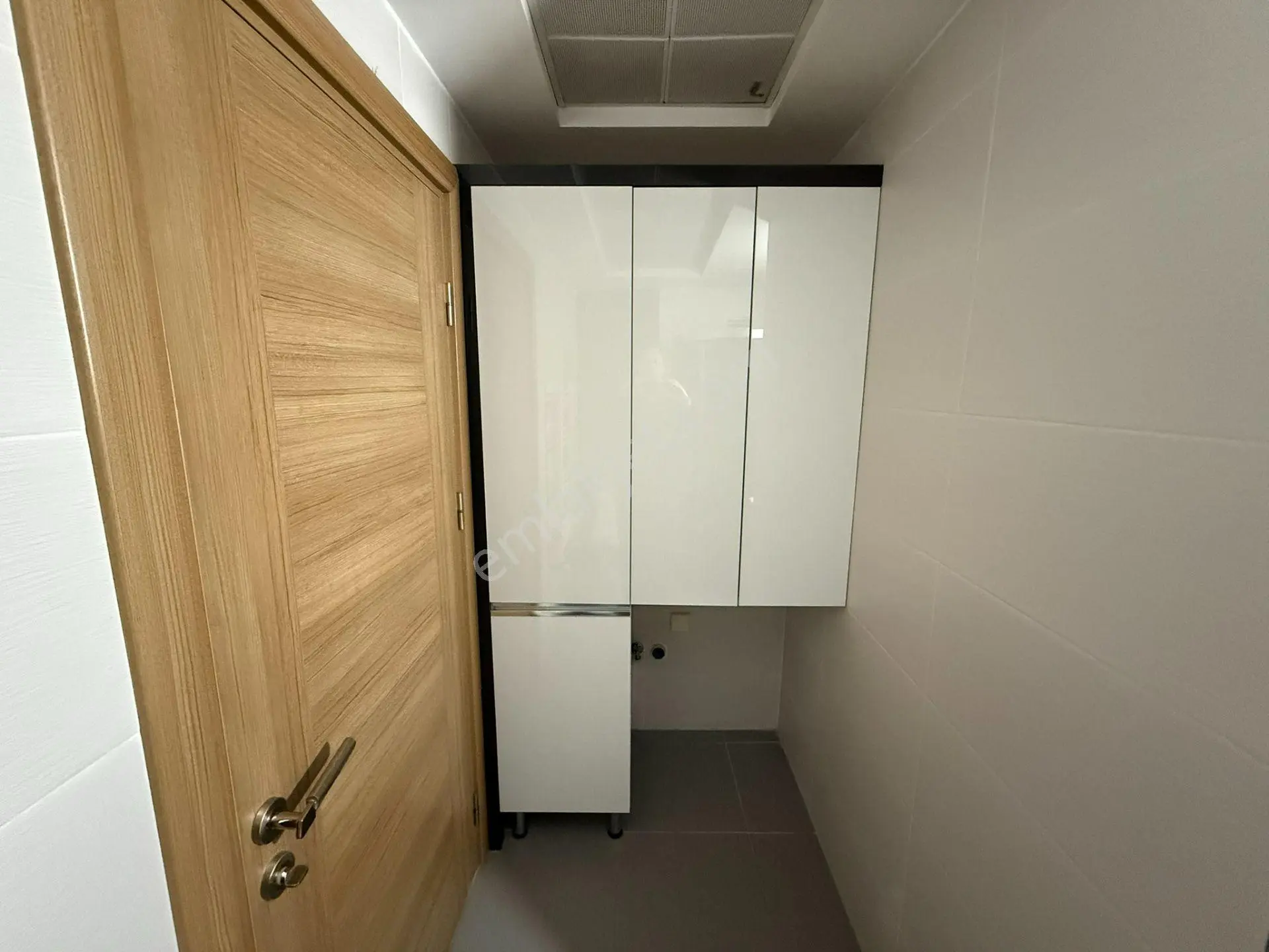 Çiğli'de Kiralık 2+1 Havuzlu Lüks Daire - Görsel 28