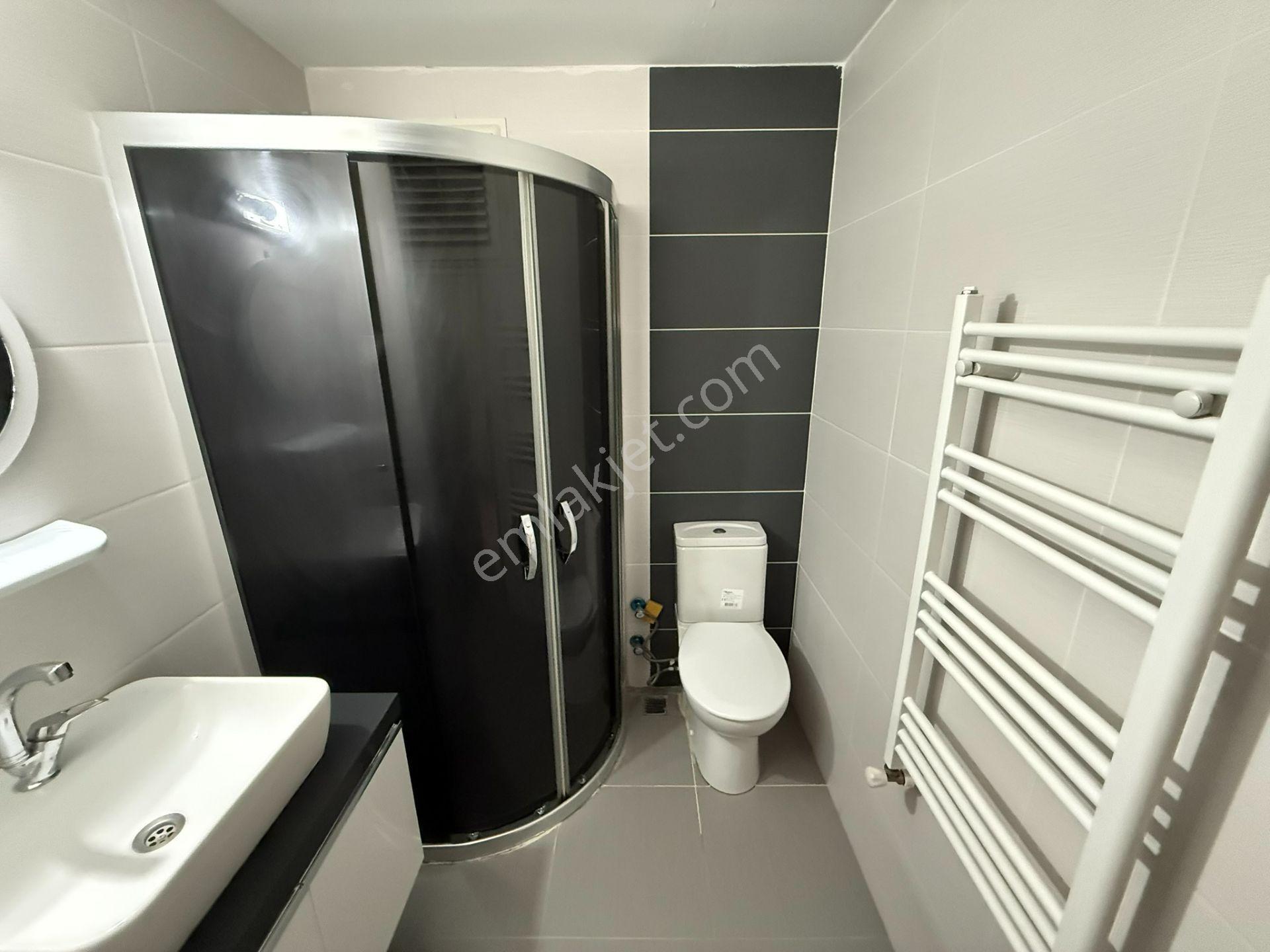 Çiğli'de Kiralık 2+1 Havuzlu Lüks Daire - Görsel 26