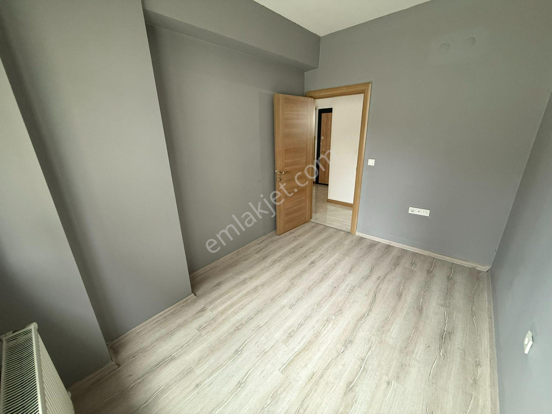 Çiğli'de Kiralık 2+1 Havuzlu Lüks Daire - Görsel 25