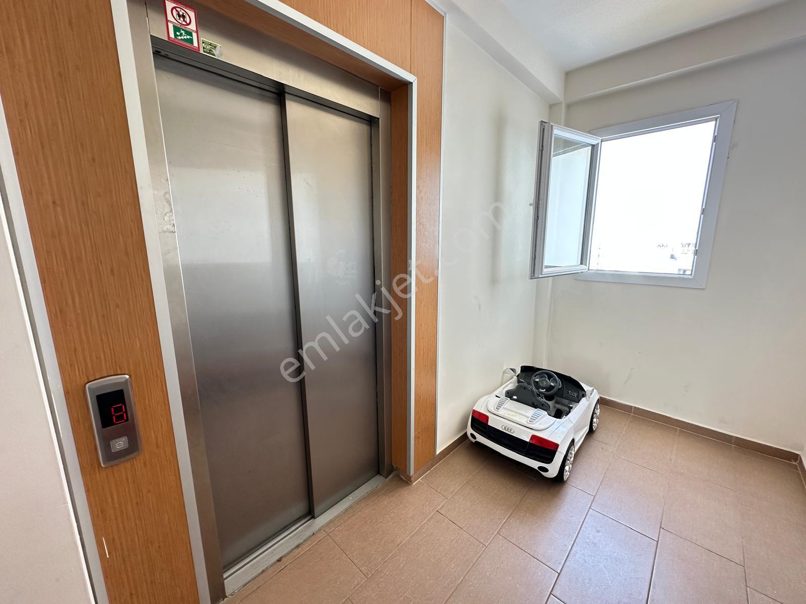 Yenişehir Batıkent Mahallesinde 2.5+1 Bağımsız Mutfak - Görsel 24
