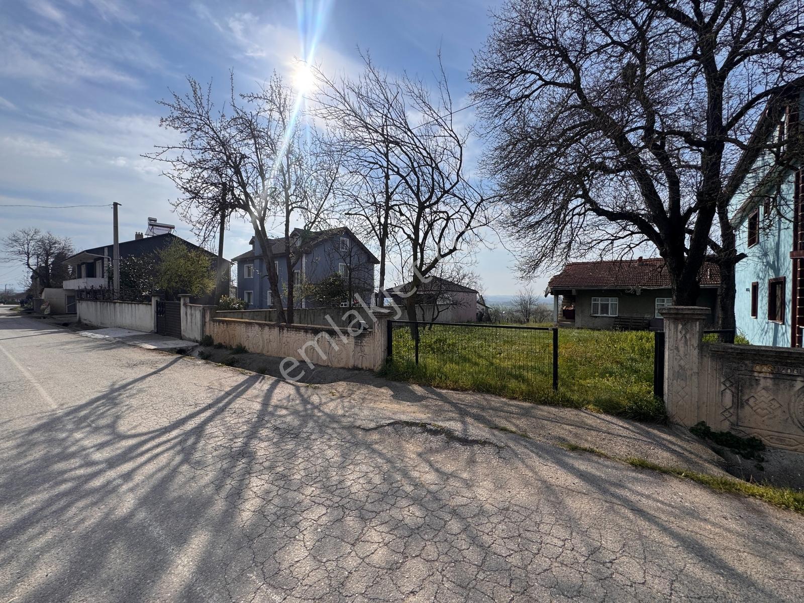 Ak Emlak'dan 1.530 M2 Arsa İçinde Tek Katlı Betonarme Ev Ve Ahır - Görsel 8