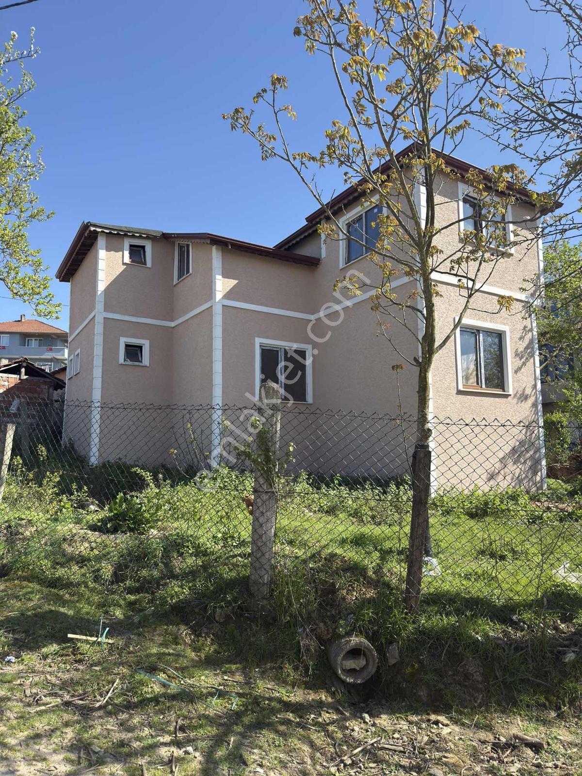 Ak Emlak'dan 448 M2 Arsa İçinde Müstakil İki Katlı Bahçeli Ev - Görsel 6