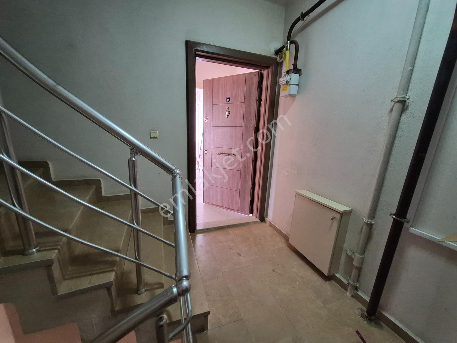 Merkezi Konumda Kiralık 1+1 Daire - Görsel 24
