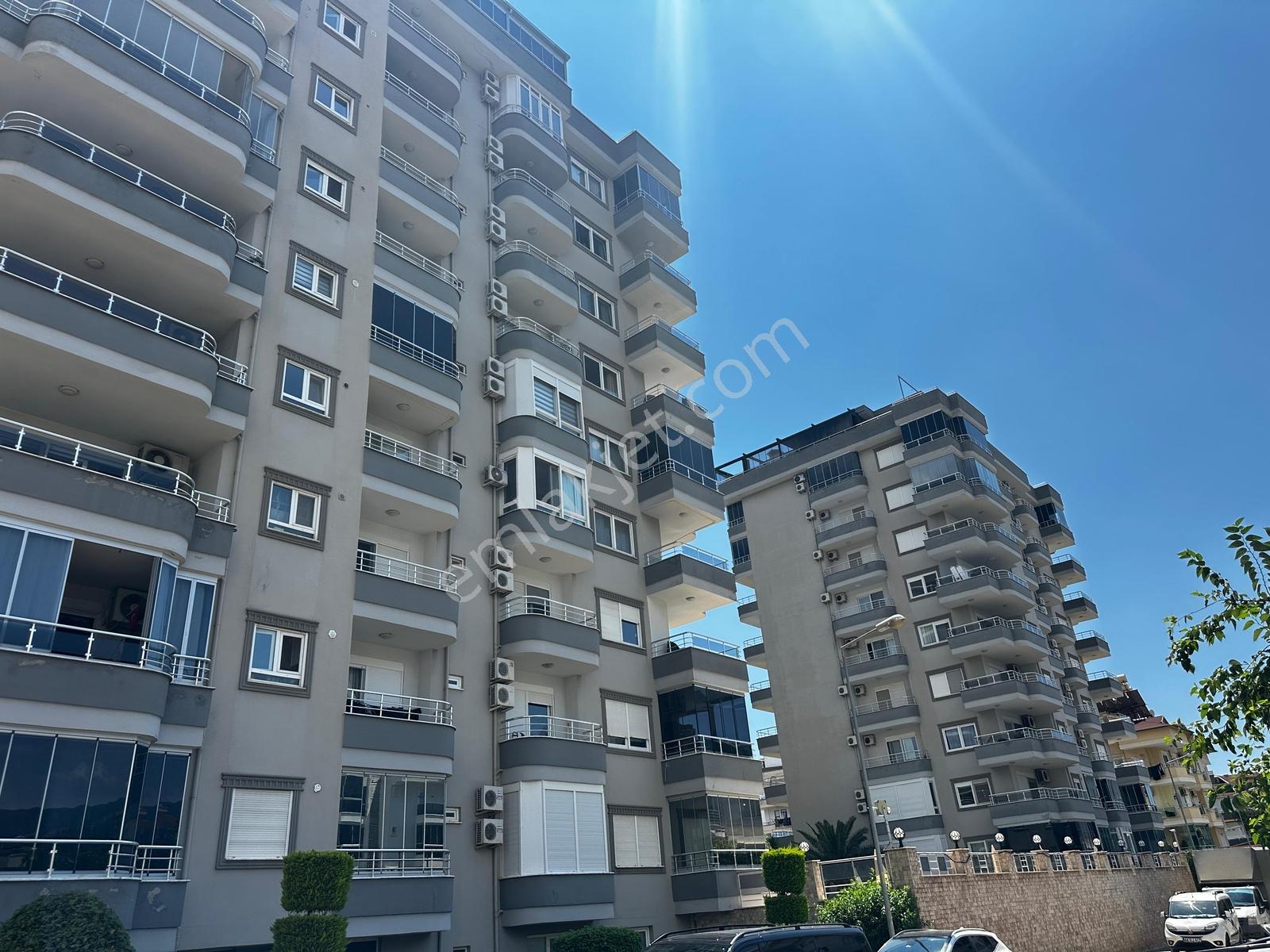 Denize Yürüme Mesafesinde | Havuz Manzaralı Ferah 2+1 - Görsel 3