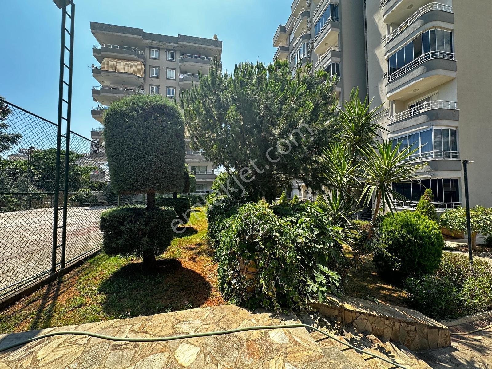 Denize Yürüme Mesafesinde | Havuz Manzaralı Ferah 2+1 - Görsel 18